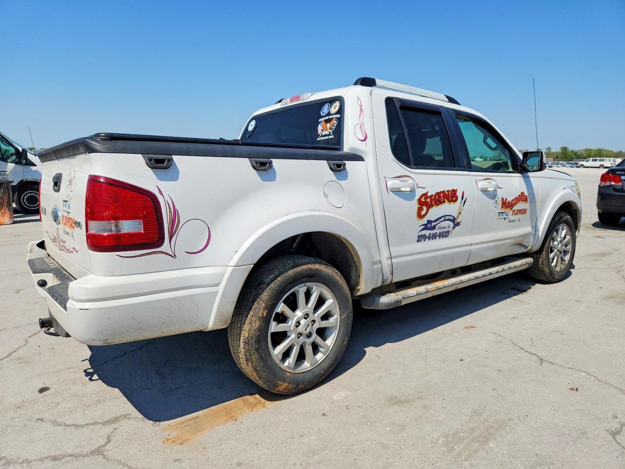 2007 Ford Explorer Sport Trac Limited White vin: 1FMEU53KX7UA11154