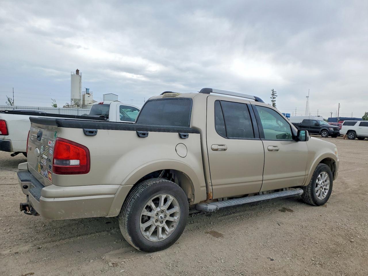 2007 Ford Explorer Sport Trac Limited Tan vin: 1FMEU53KX7UA30478