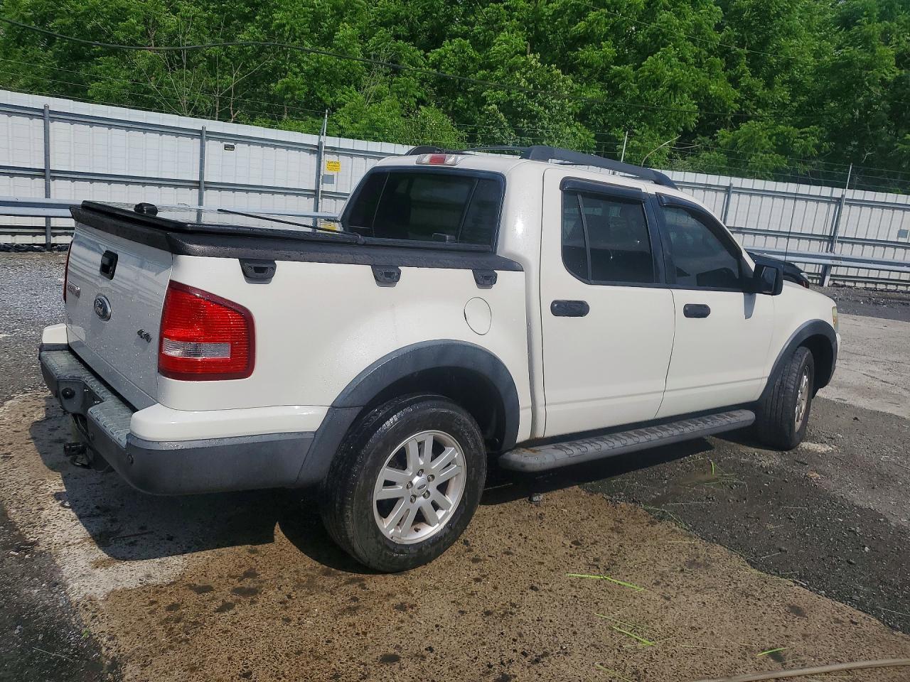 2010 Ford Explorer Sport Trac Xlt Белый vin: 1FMEU5BE1AUF03008