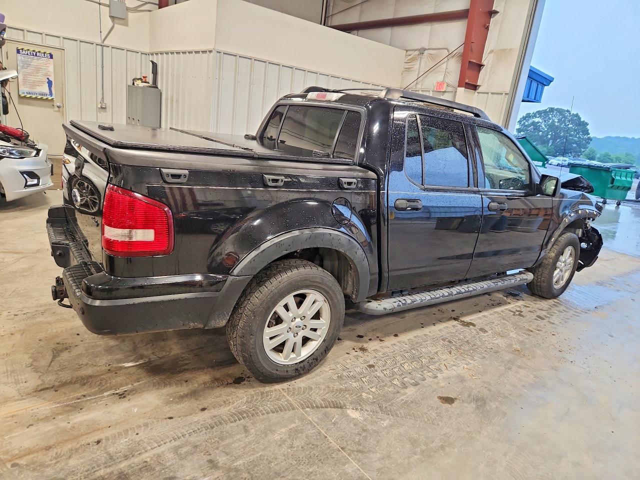 2010 Ford Explorer Sport Trac Xlt Black vin: 1FMEU5BE6AUF06342