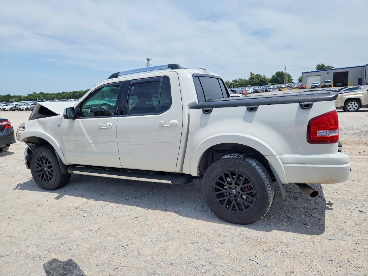 2010 Ford Explorer Sport Trac Limited White vin: 1FMEU5D83AUF07052
