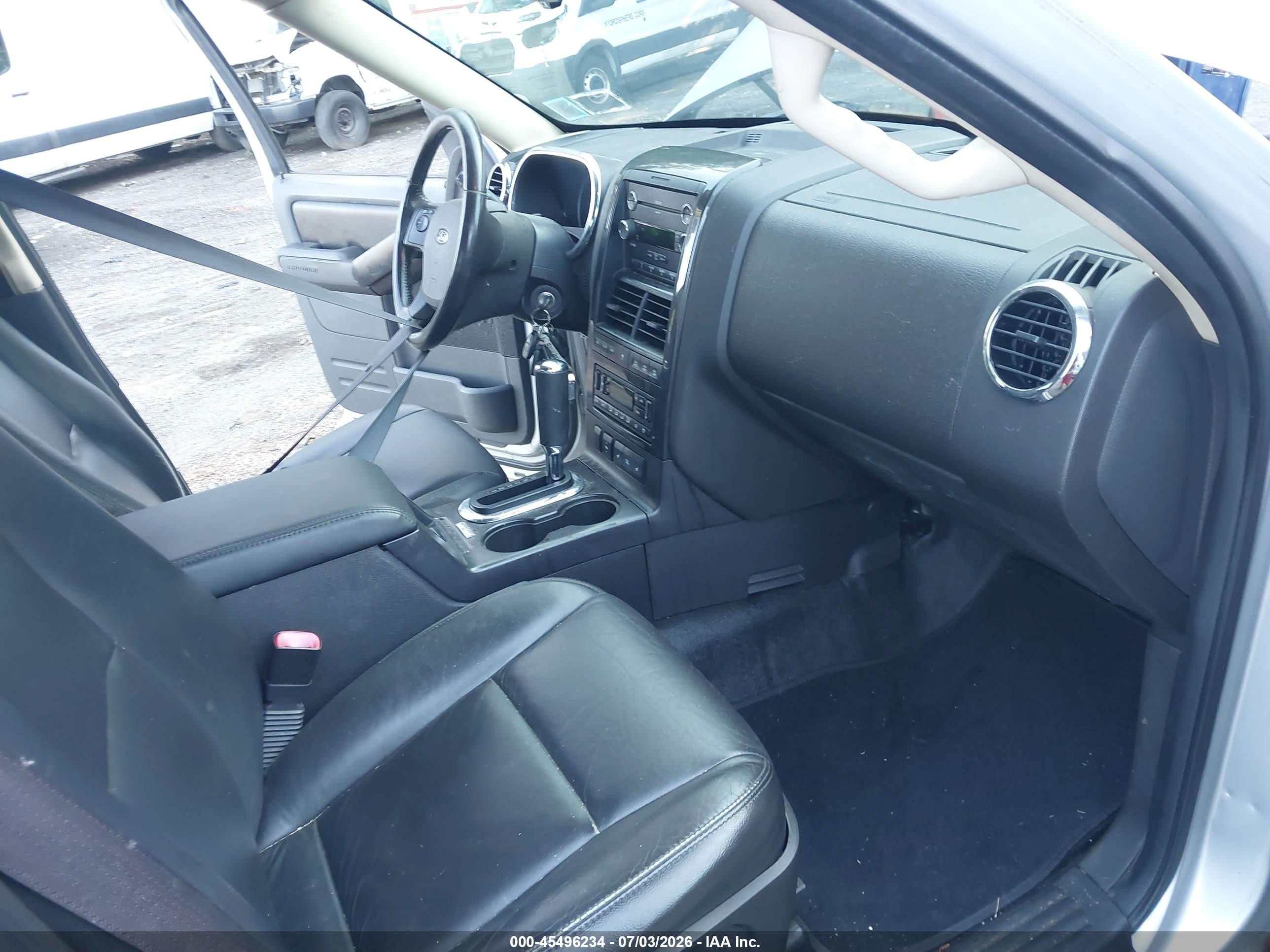 2010 Ford Explorer Sport Trac Limited Silver vin: 1FMEU5DEXAUA44526