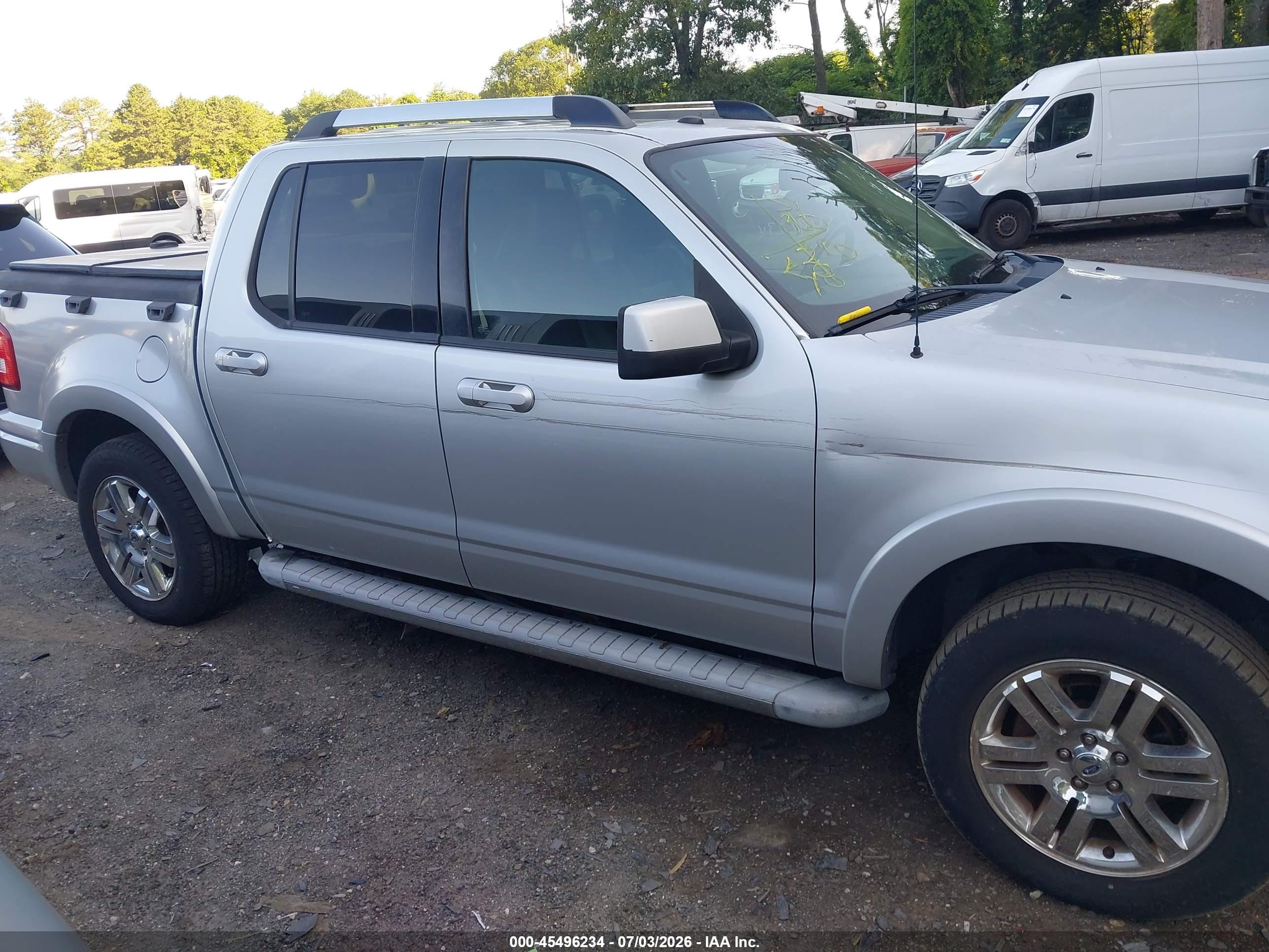 2010 Ford Explorer Sport Trac Limited Silver vin: 1FMEU5DEXAUA44526