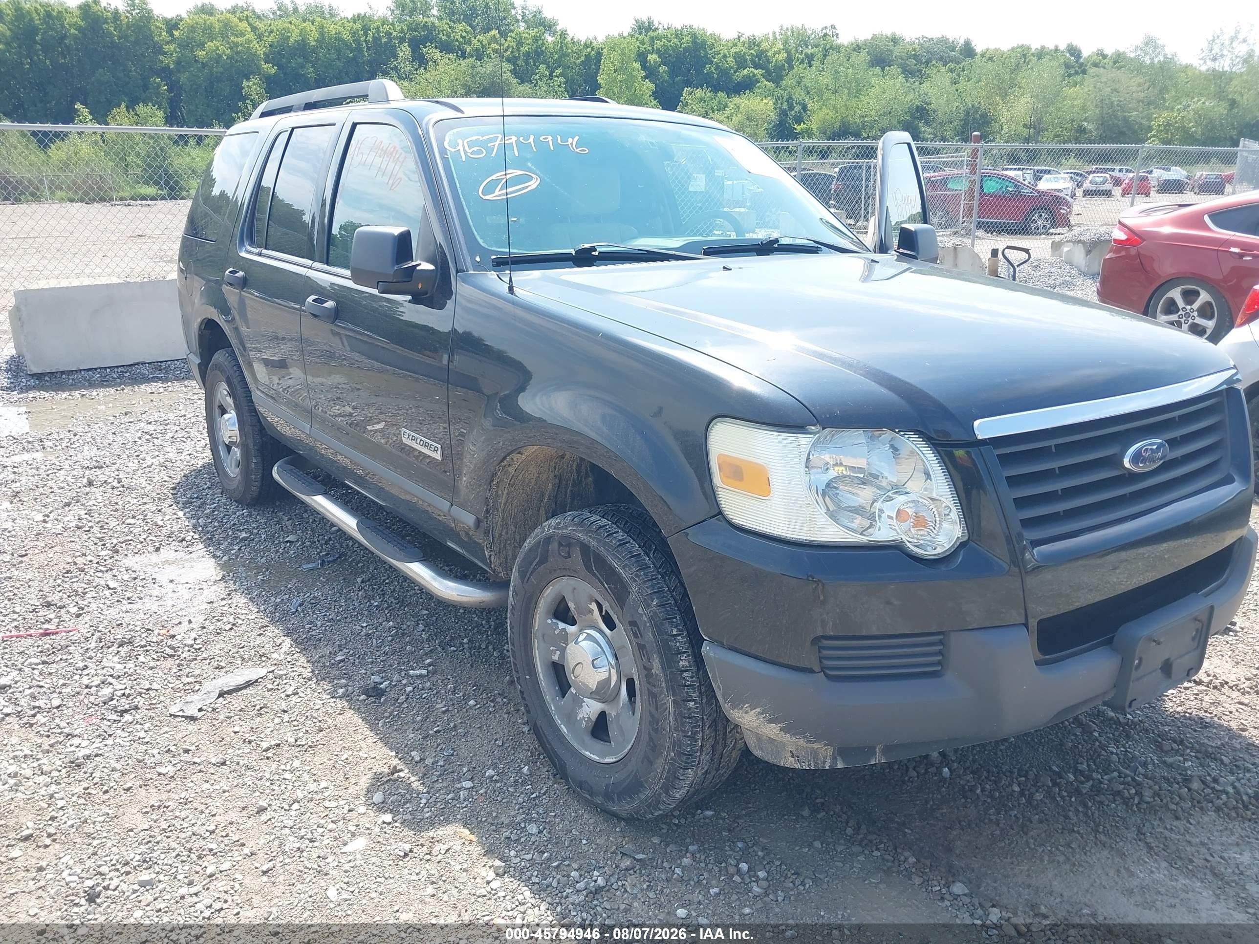 2006 Ford Explorer Xls Черный vin: 1FMEU62E46UA08993