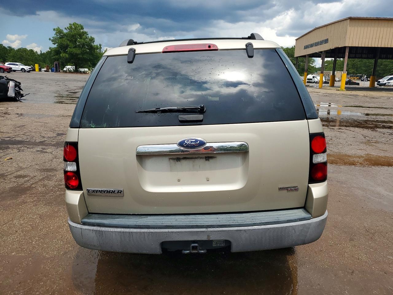 2006 Ford Explorer Xls Cream vin: 1FMEU62E76ZA13902