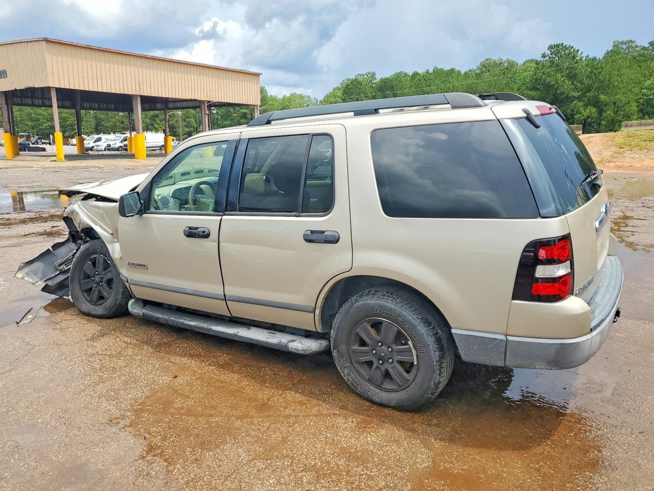 2006 Ford Explorer Xls Cream vin: 1FMEU62E76ZA13902