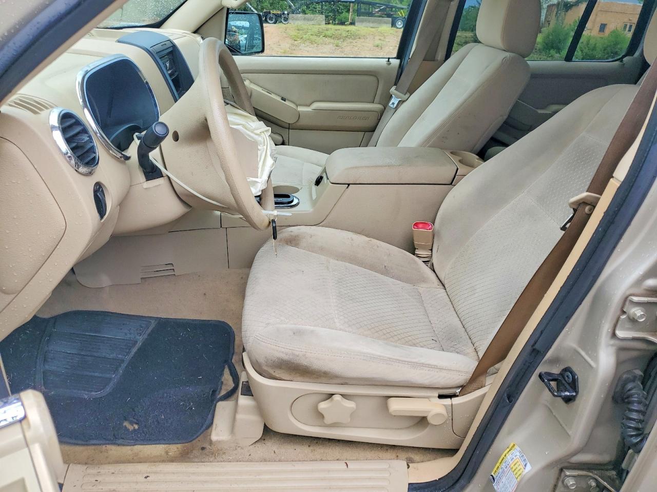 2006 Ford Explorer Xls Cream vin: 1FMEU62E76ZA13902