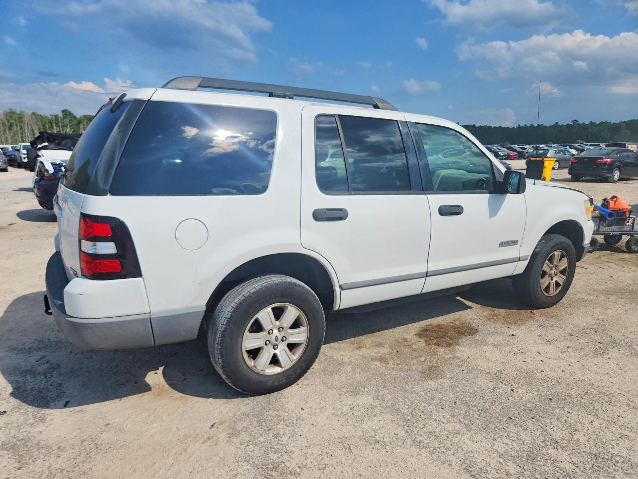 2006 Ford Explorer Xls Белый vin: 1FMEU62EX6UB54055