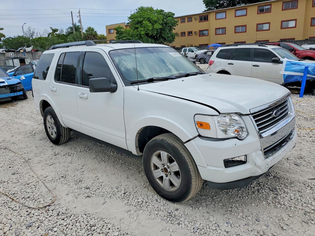 2009 Ford Explorer Xlt White vin: 1FMEU63849UA23555