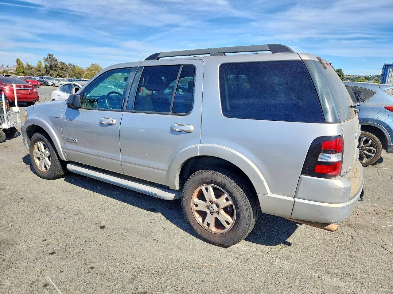 2008 Ford Explorer Xlt Серебряный vin: 1FMEU63868UA36676