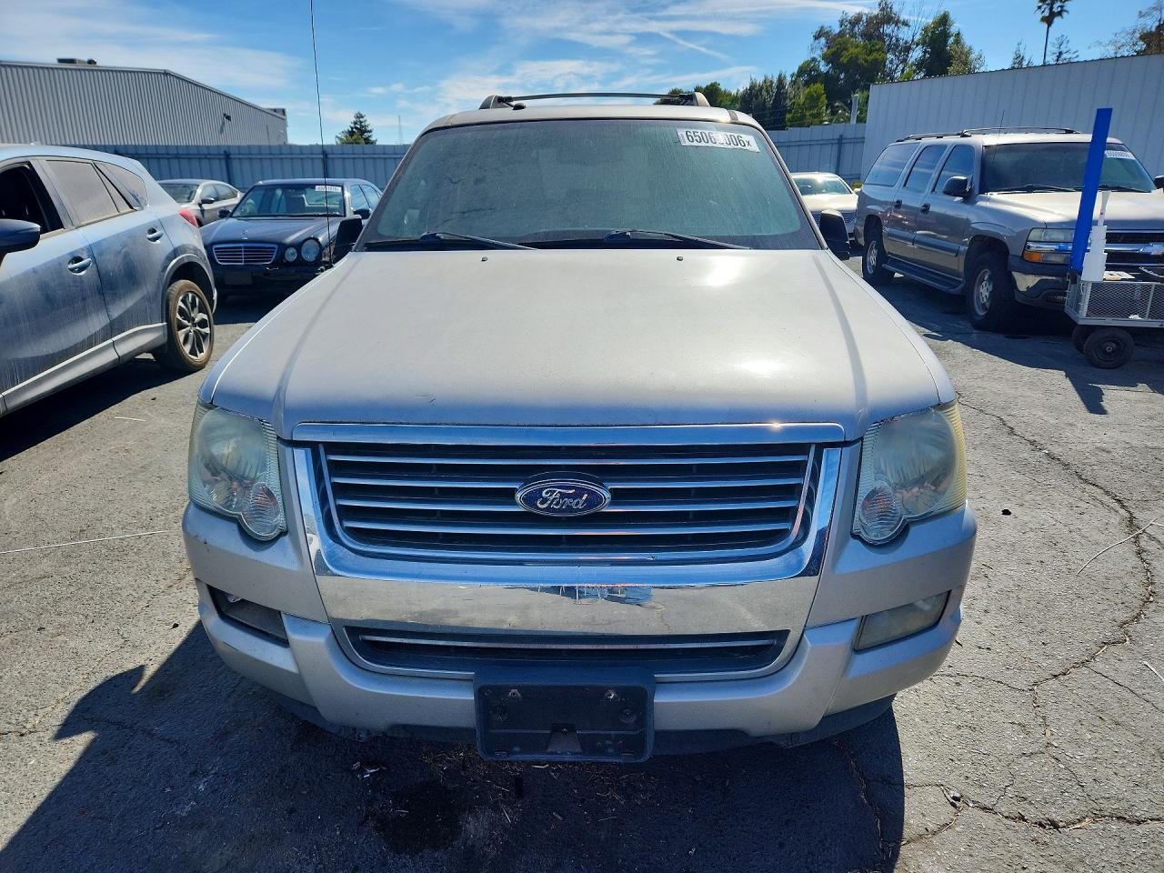2008 Ford Explorer Xlt Серебряный vin: 1FMEU63868UA36676