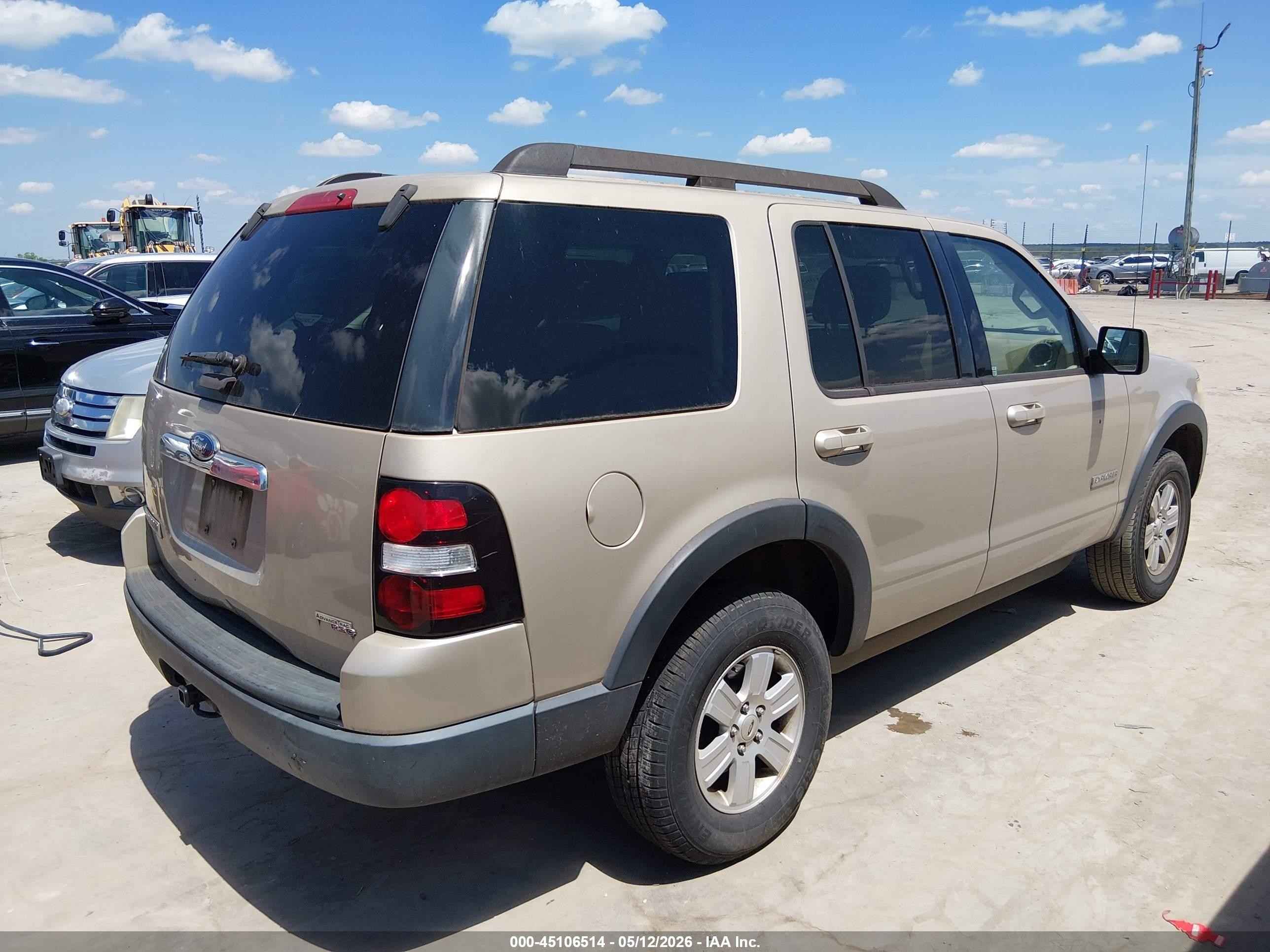2007 Ford Explorer Xlt Tan vin: 1FMEU63E07UB04460
