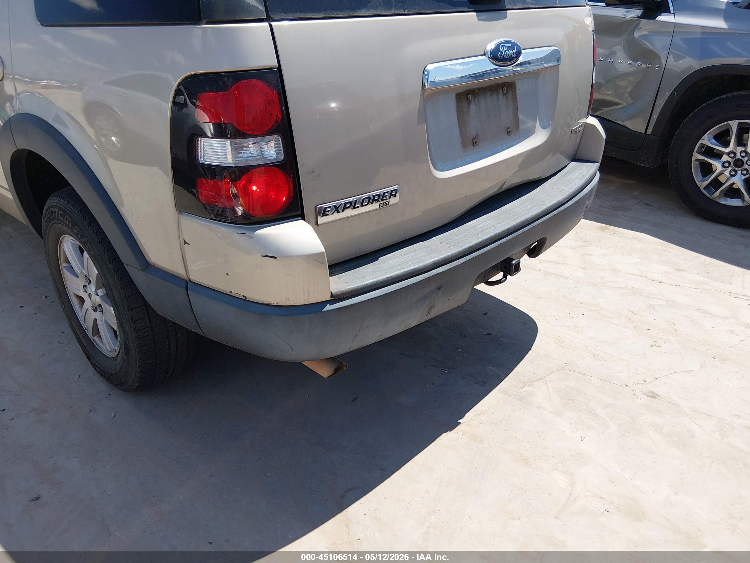 2007 Ford Explorer Xlt Tan vin: 1FMEU63E07UB04460