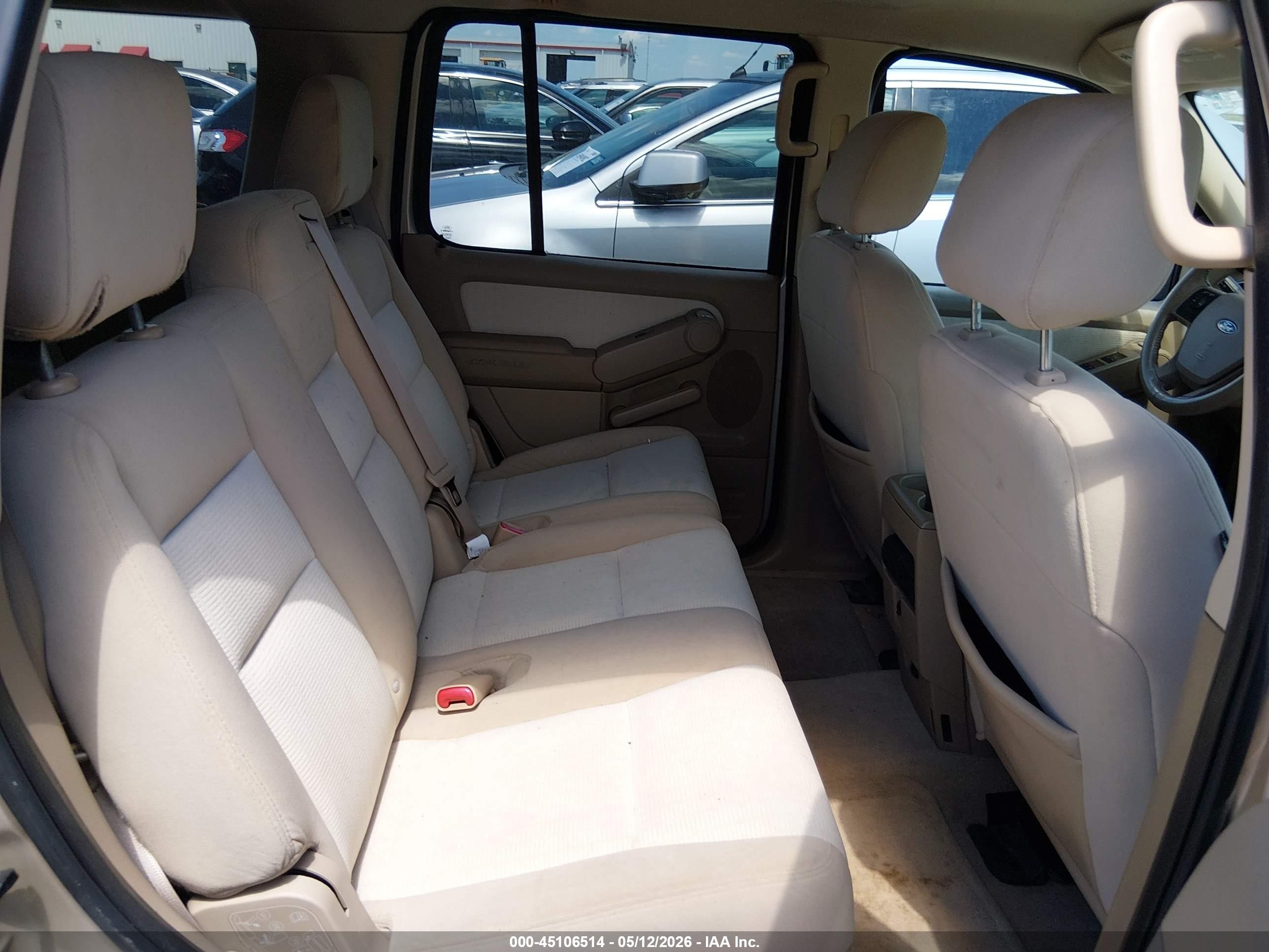 2007 Ford Explorer Xlt Tan vin: 1FMEU63E07UB04460