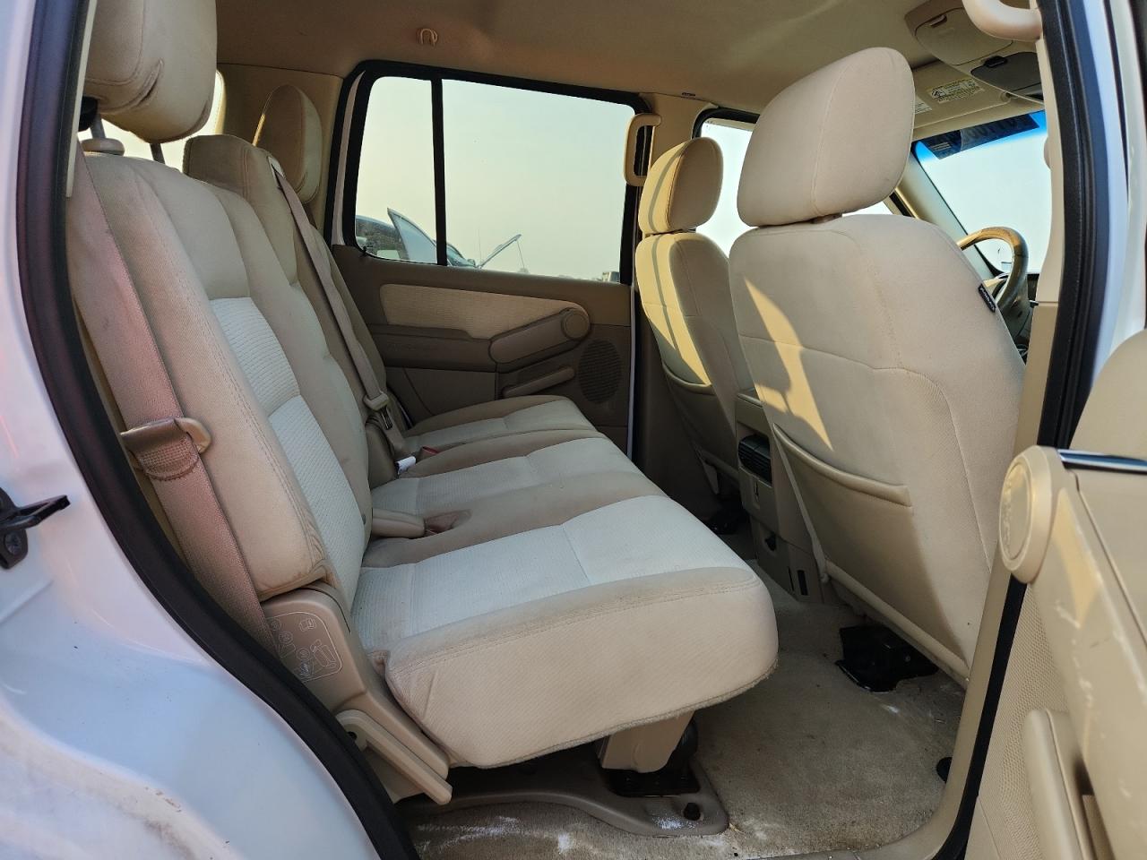 2007 Ford Explorer Xlt Белый vin: 1FMEU63E07UB24756