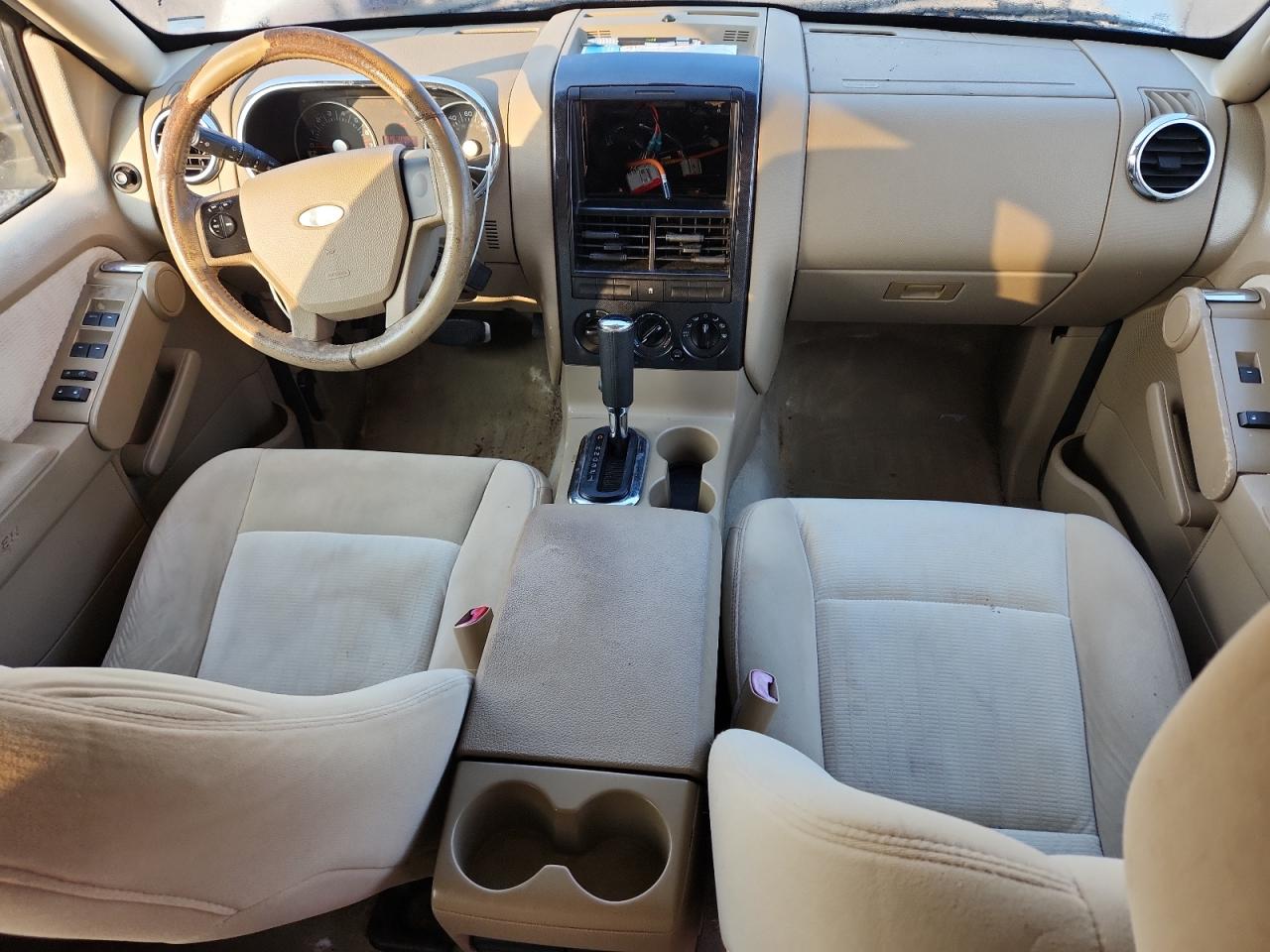 2007 Ford Explorer Xlt Белый vin: 1FMEU63E07UB24756