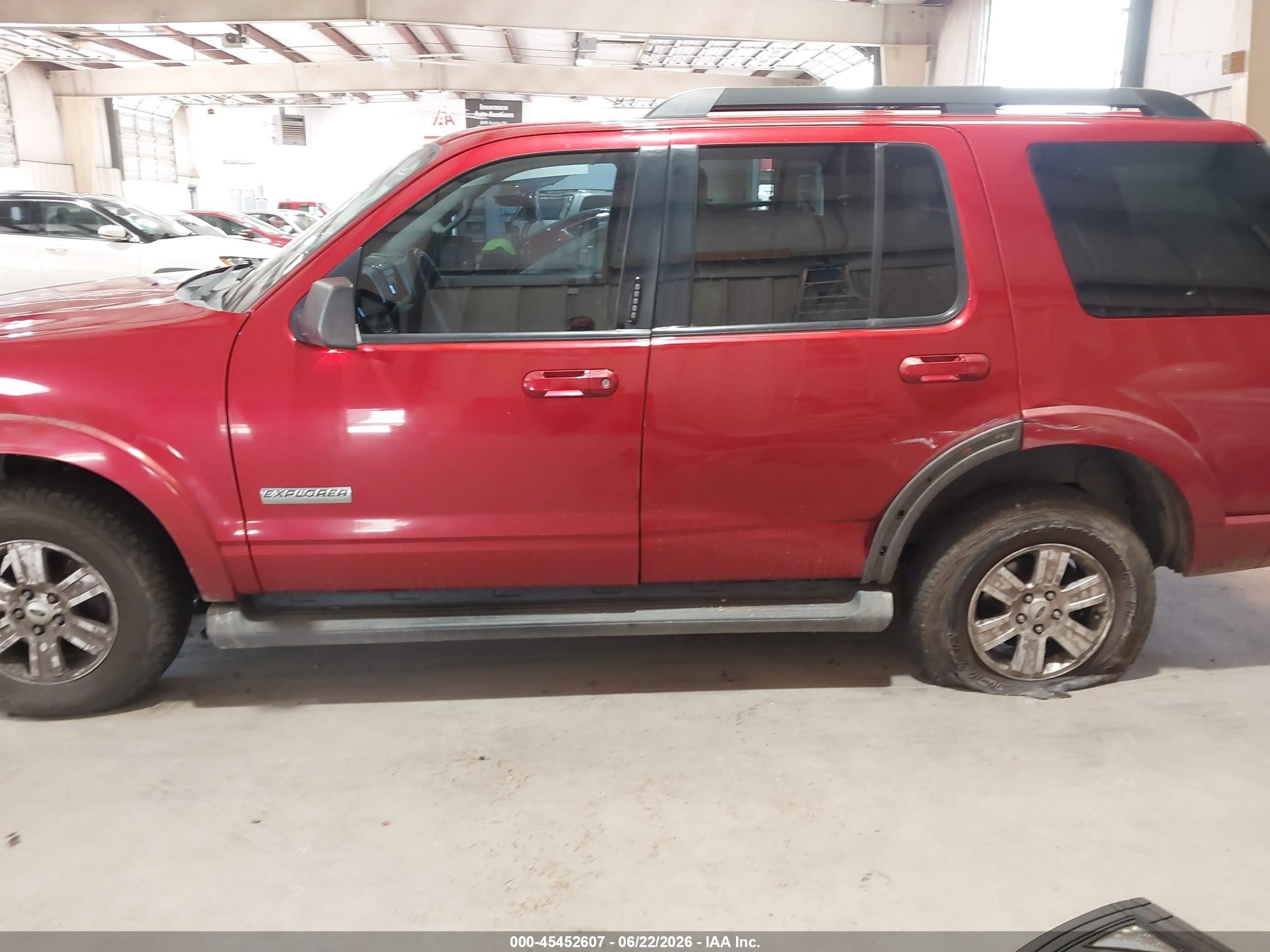 2008 Ford Explorer Xlt Бордовый vin: 1FMEU63E08UA66536
