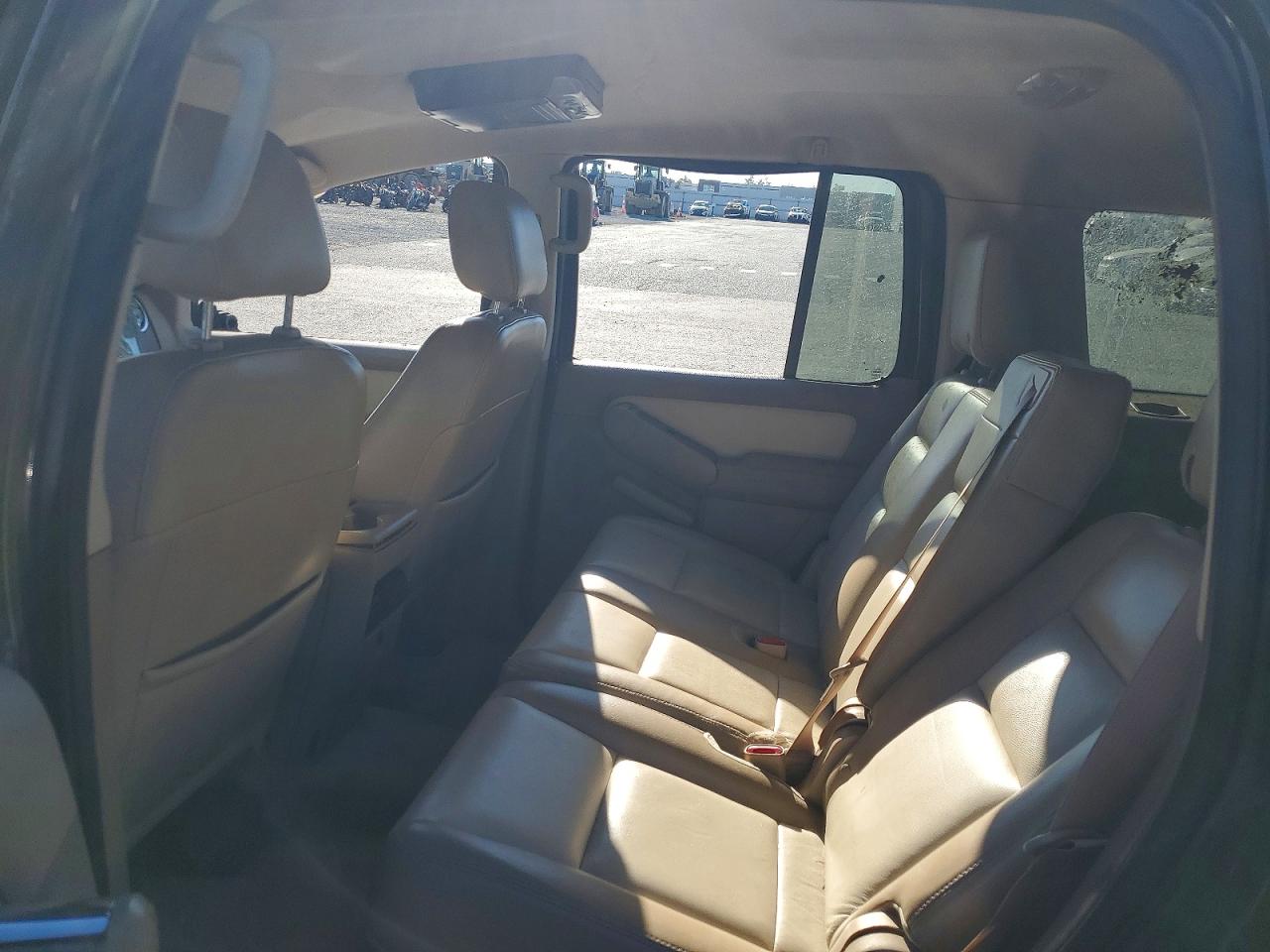 2007 Ford Explorer Xlt Угольный vin: 1FMEU63E37UB61932