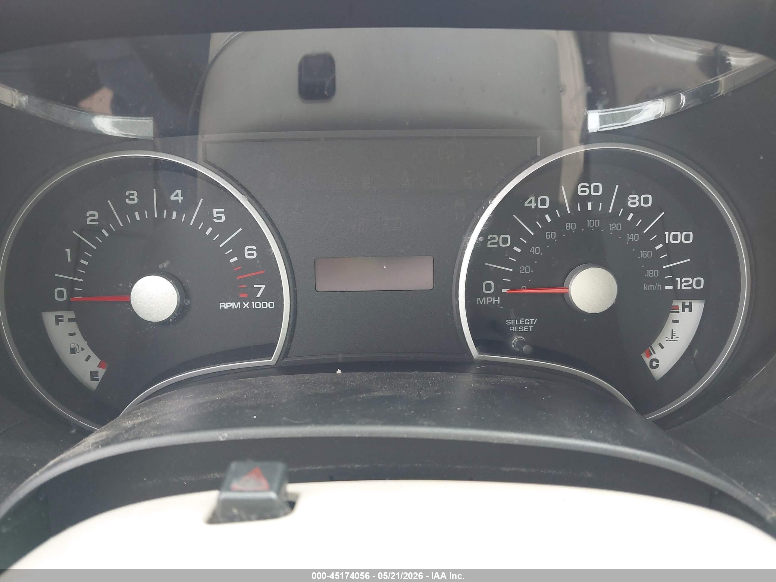 2007 Ford Explorer Xlt White vin: 1FMEU63E37UB65088