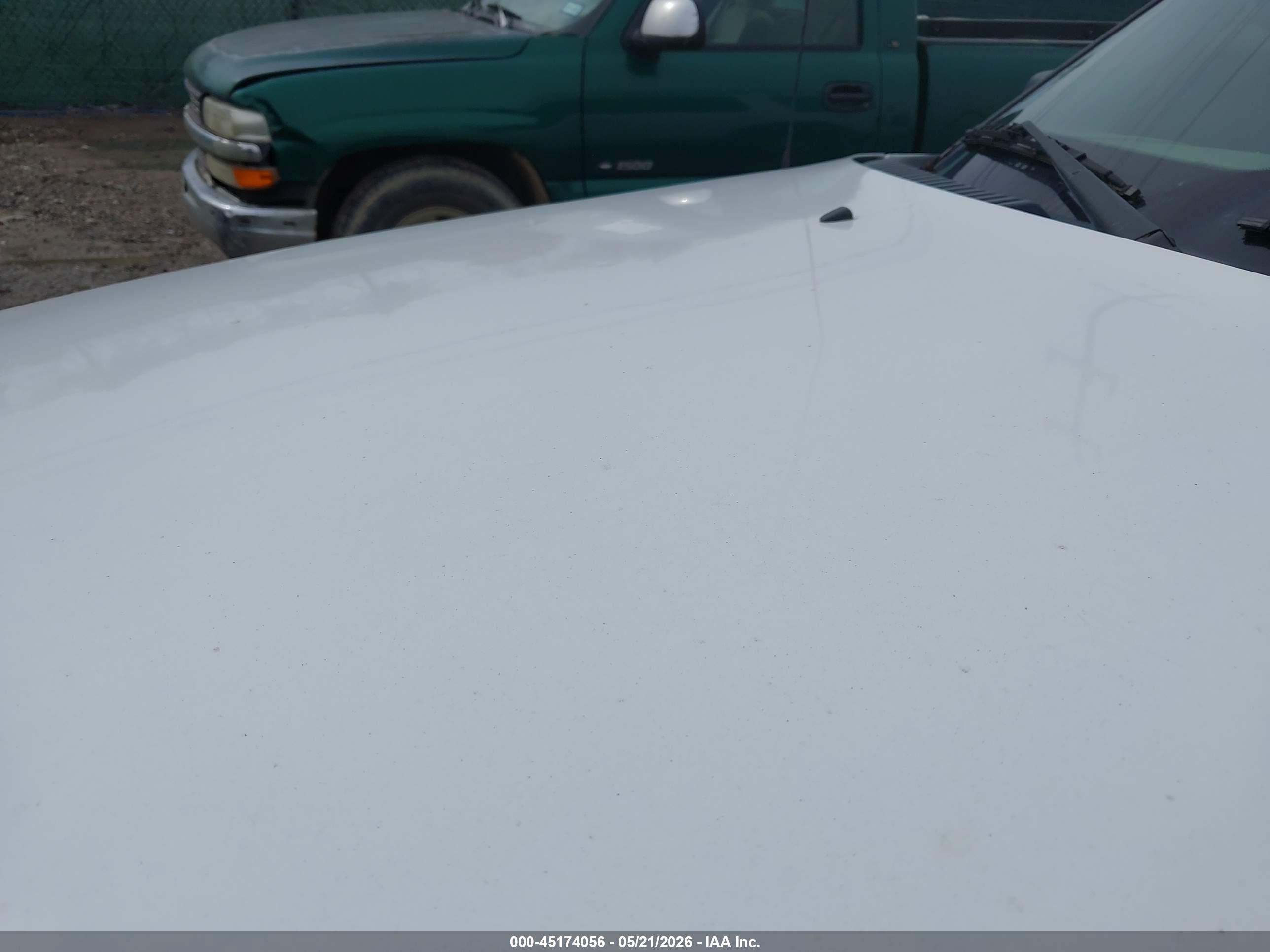 2007 Ford Explorer Xlt White vin: 1FMEU63E37UB65088