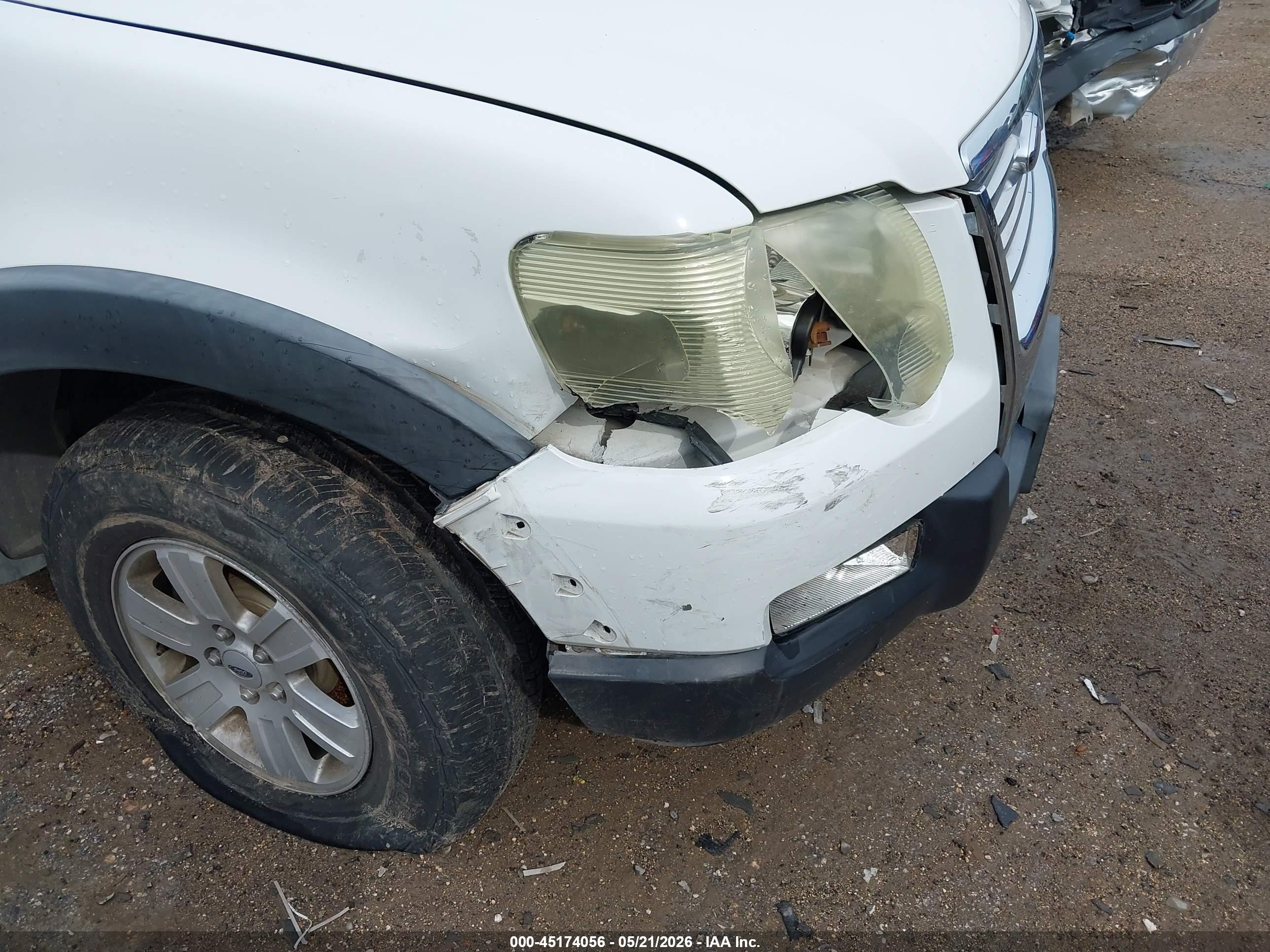 2007 Ford Explorer Xlt White vin: 1FMEU63E37UB65088