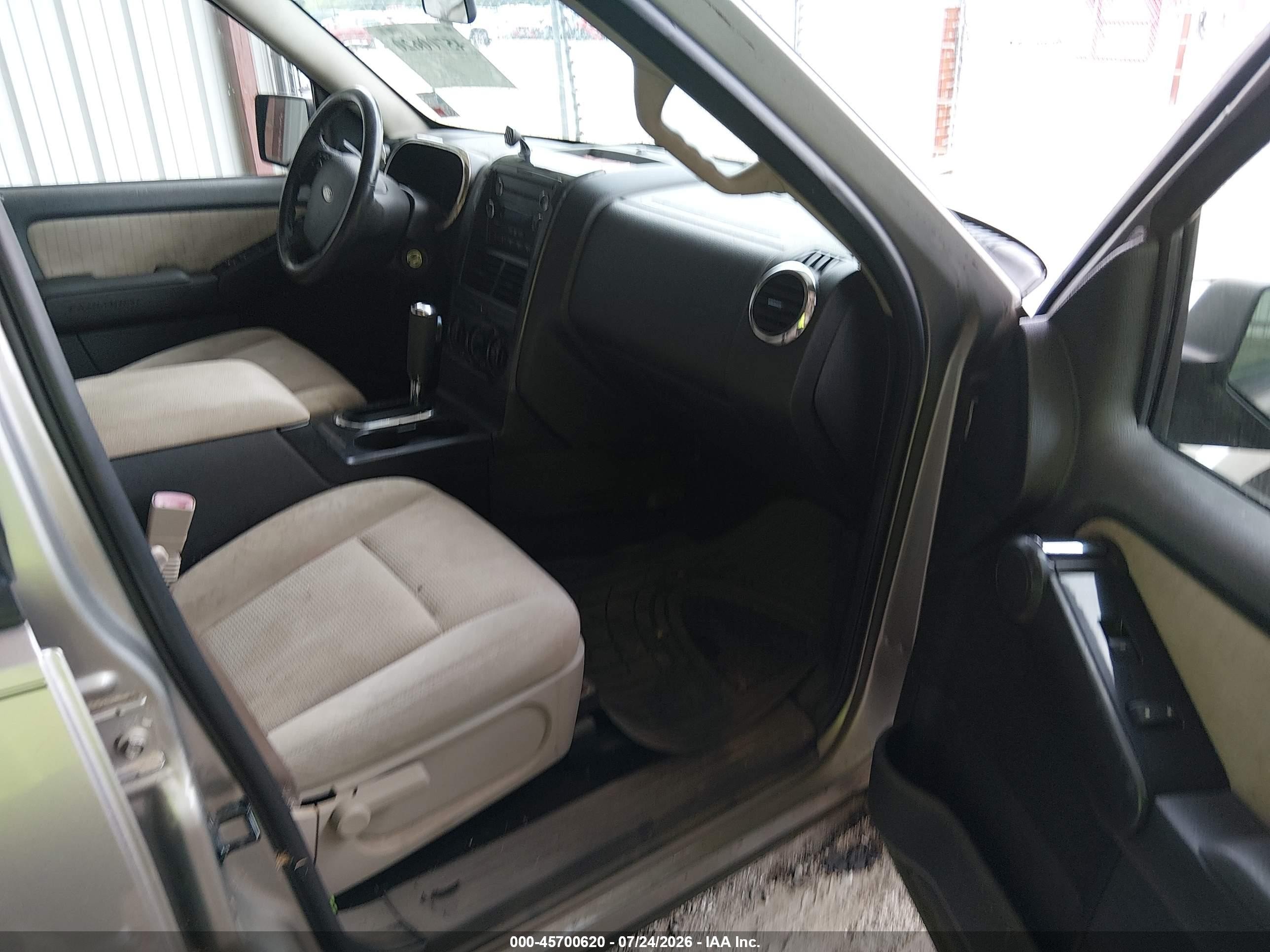 2008 Ford Explorer Xlt Tan vin: 1FMEU63E38UA11269