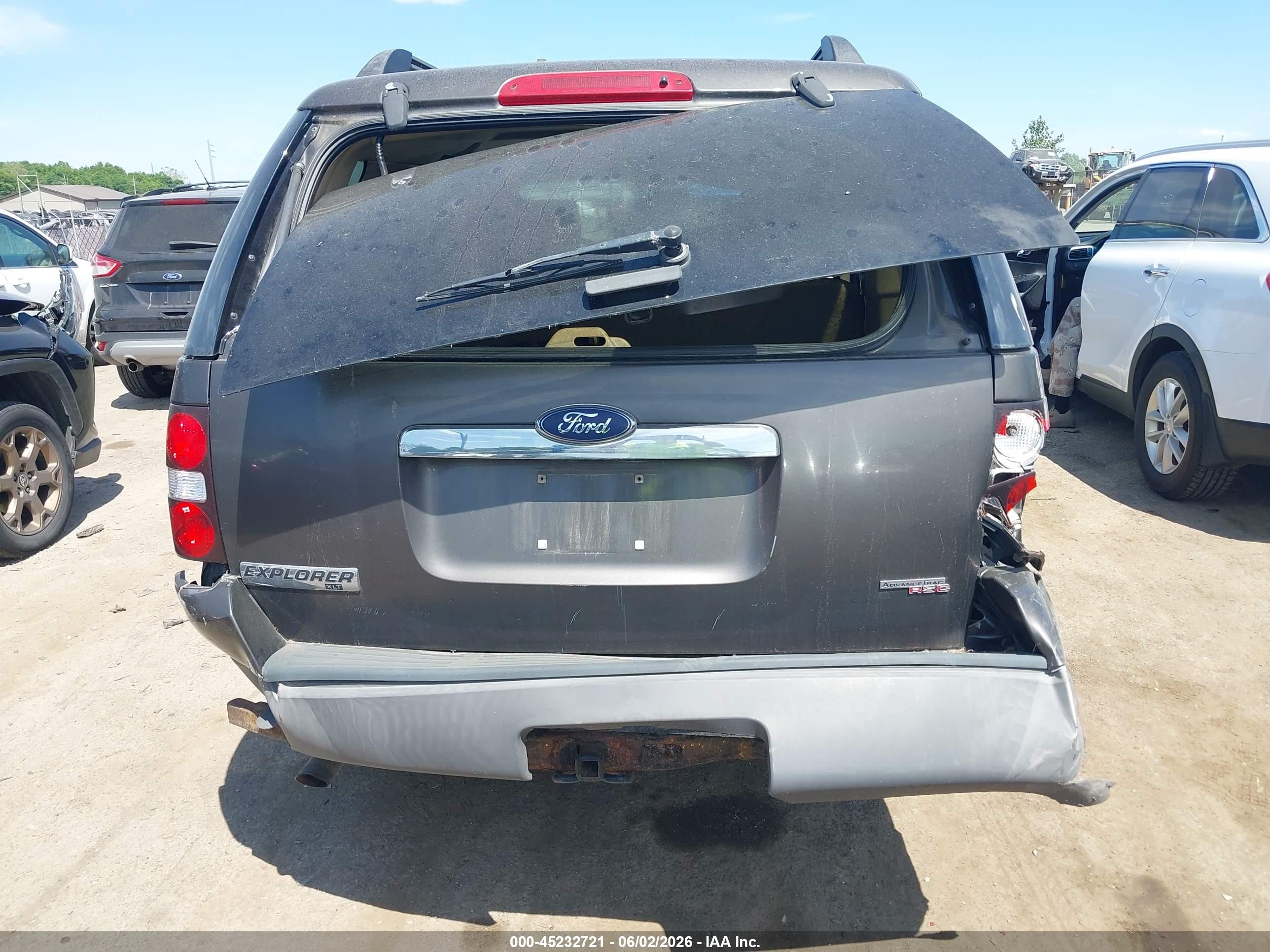 2006 Ford Explorer Xlt Gray vin: 1FMEU63E46UA22584