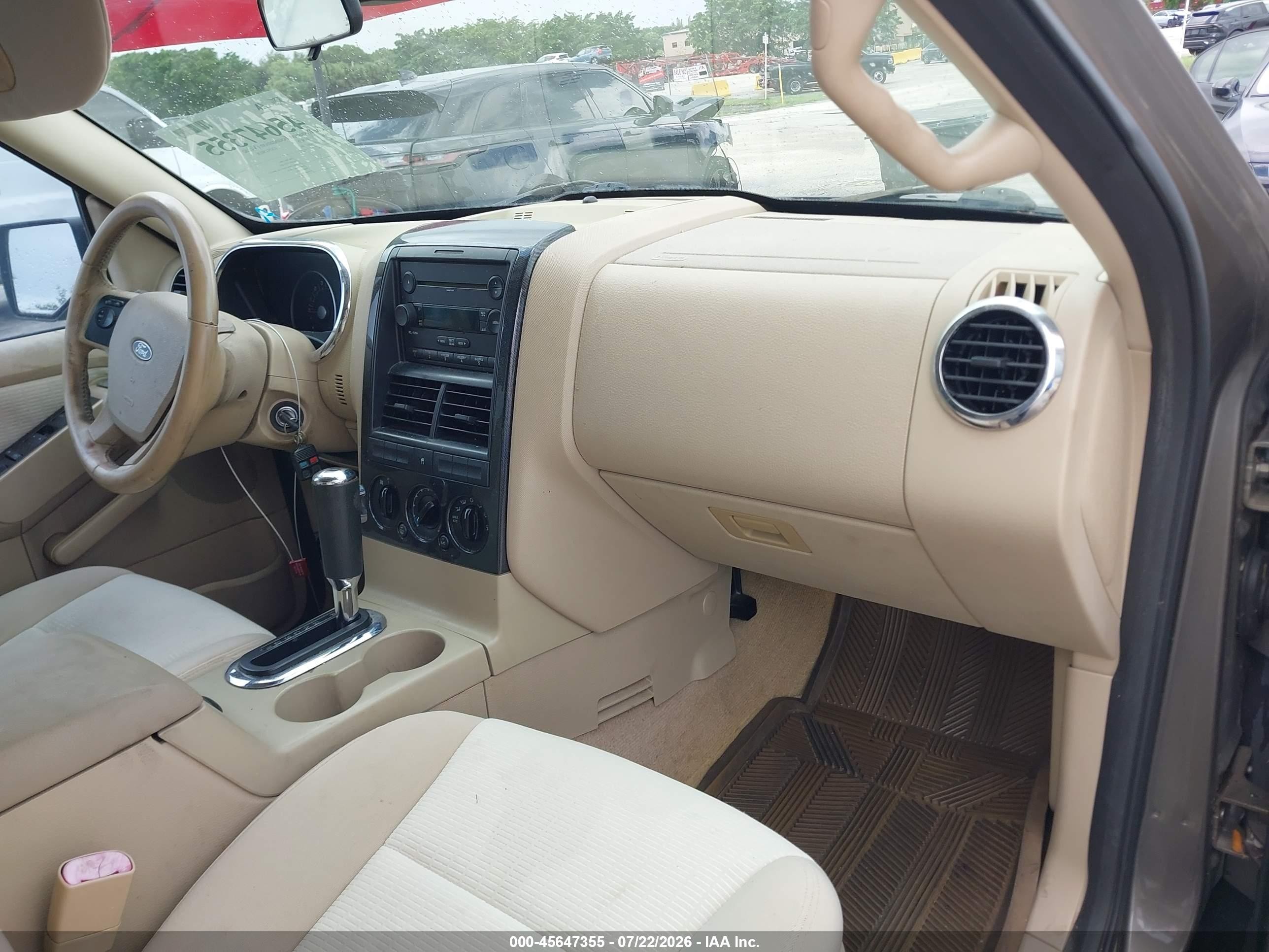 2006 Ford Explorer Xlt Gold vin: 1FMEU63E56UB33886