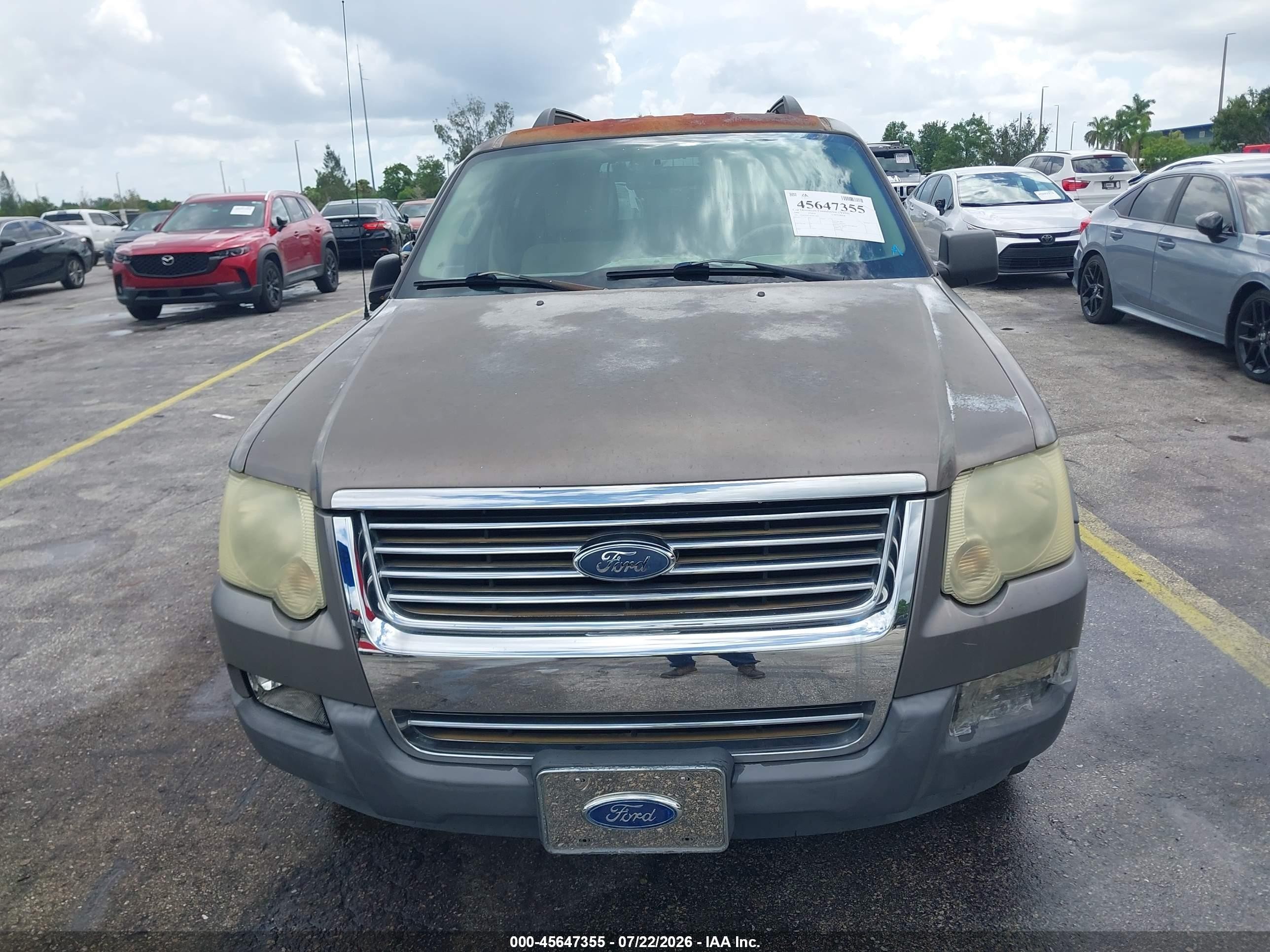 2006 Ford Explorer Xlt Gold vin: 1FMEU63E56UB33886
