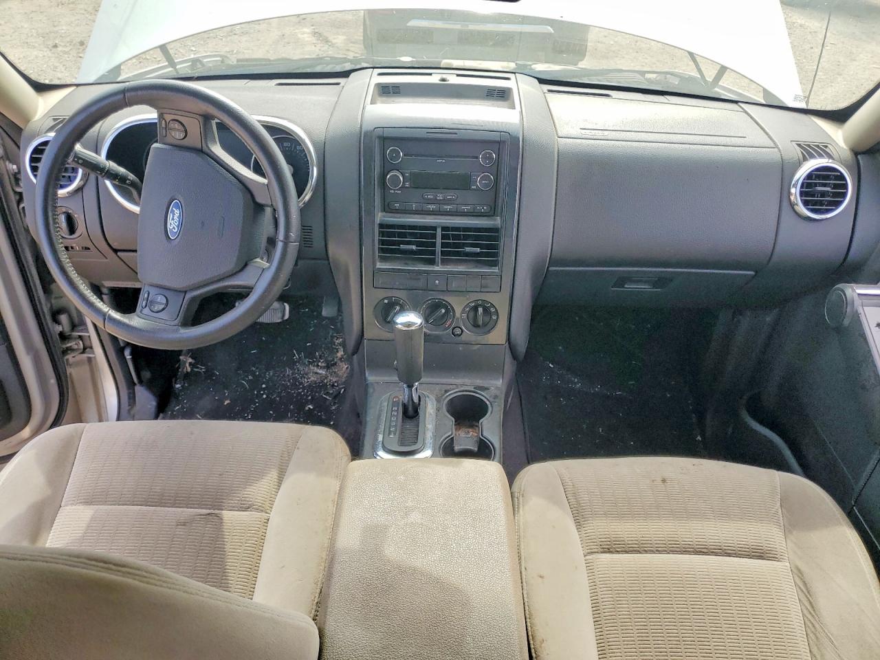 2008 Ford Explorer Xlt Silver vin: 1FMEU63E58UA32494