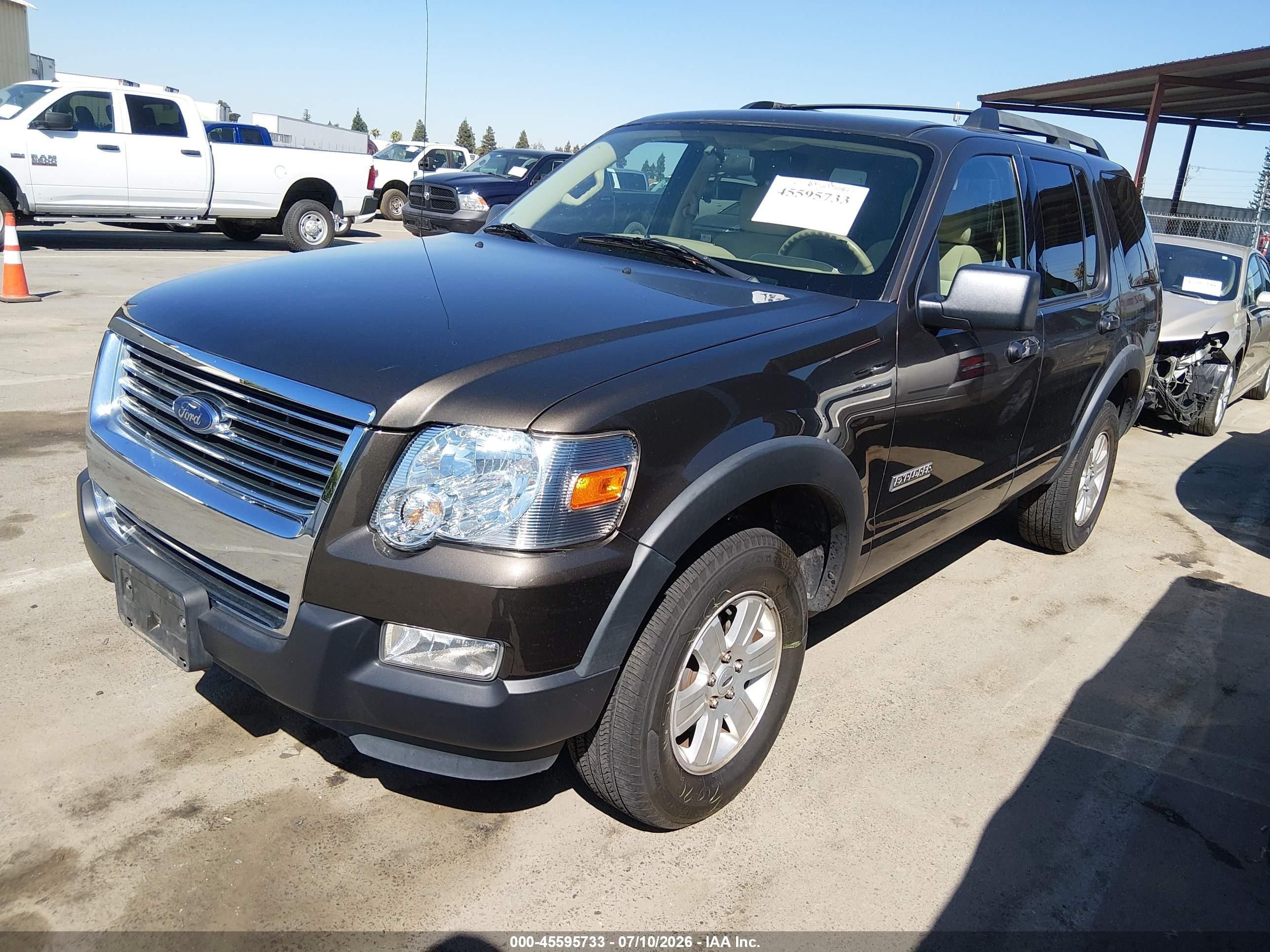 2007 Ford Explorer Xlt Gray vin: 1FMEU63E67UB16256