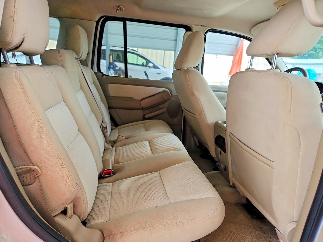 2009 Ford Explorer Xlt White vin: 1FMEU63E69UA42856