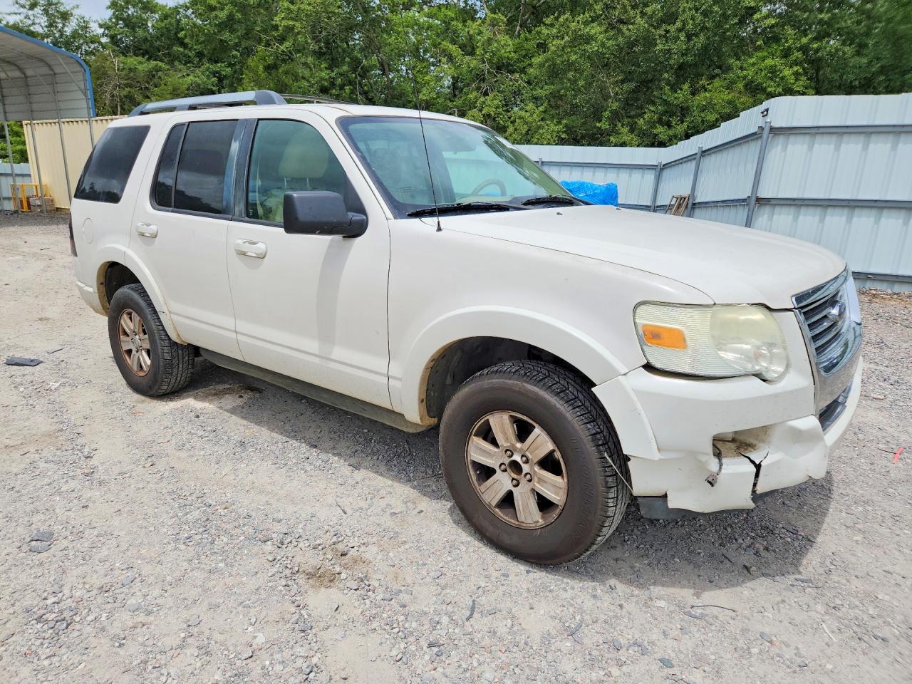 2009 Ford Explorer Xlt White vin: 1FMEU63E69UA42856