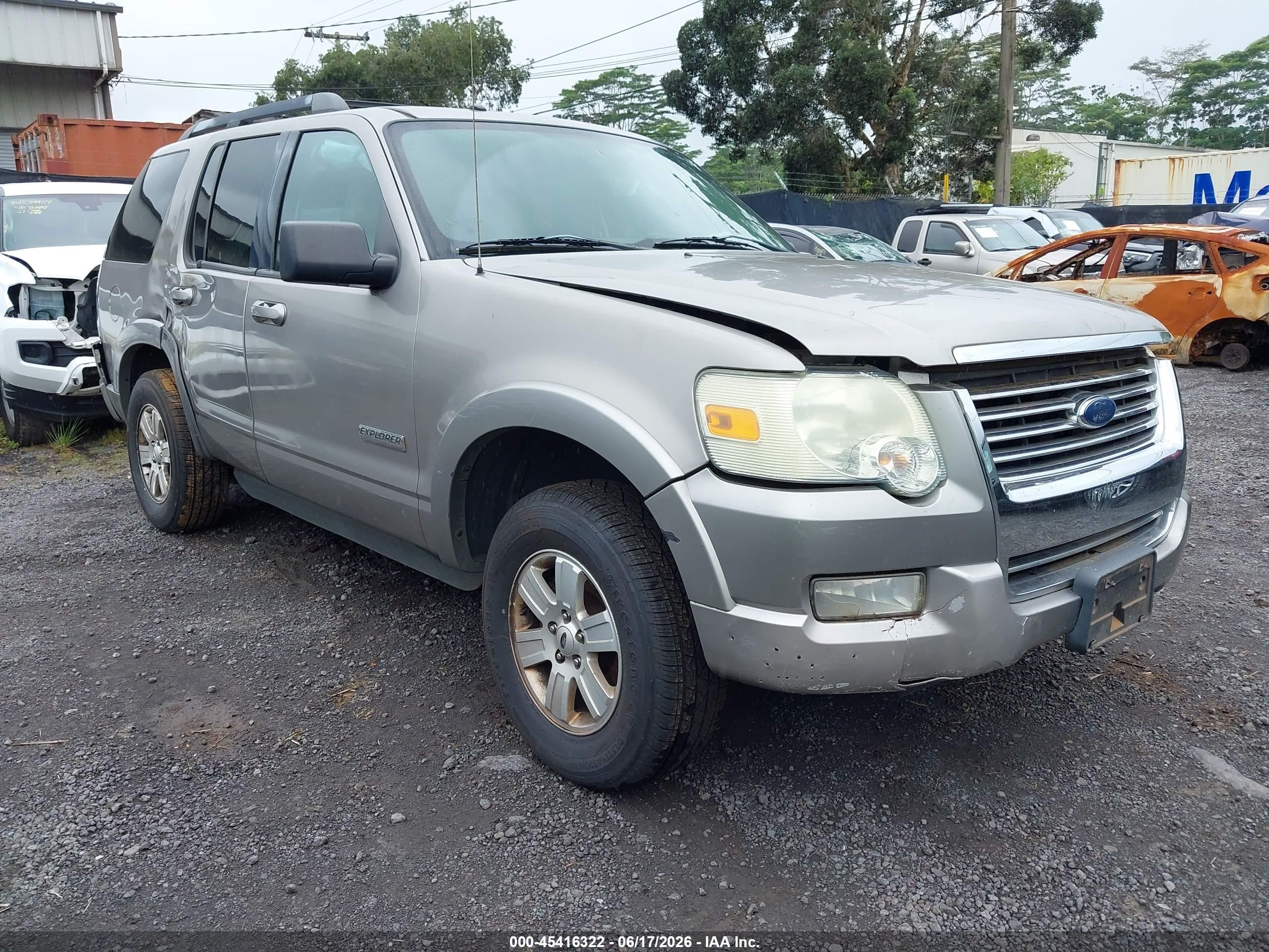 2008 Ford Explorer Xlt Silver vin: 1FMEU63E78UA93071