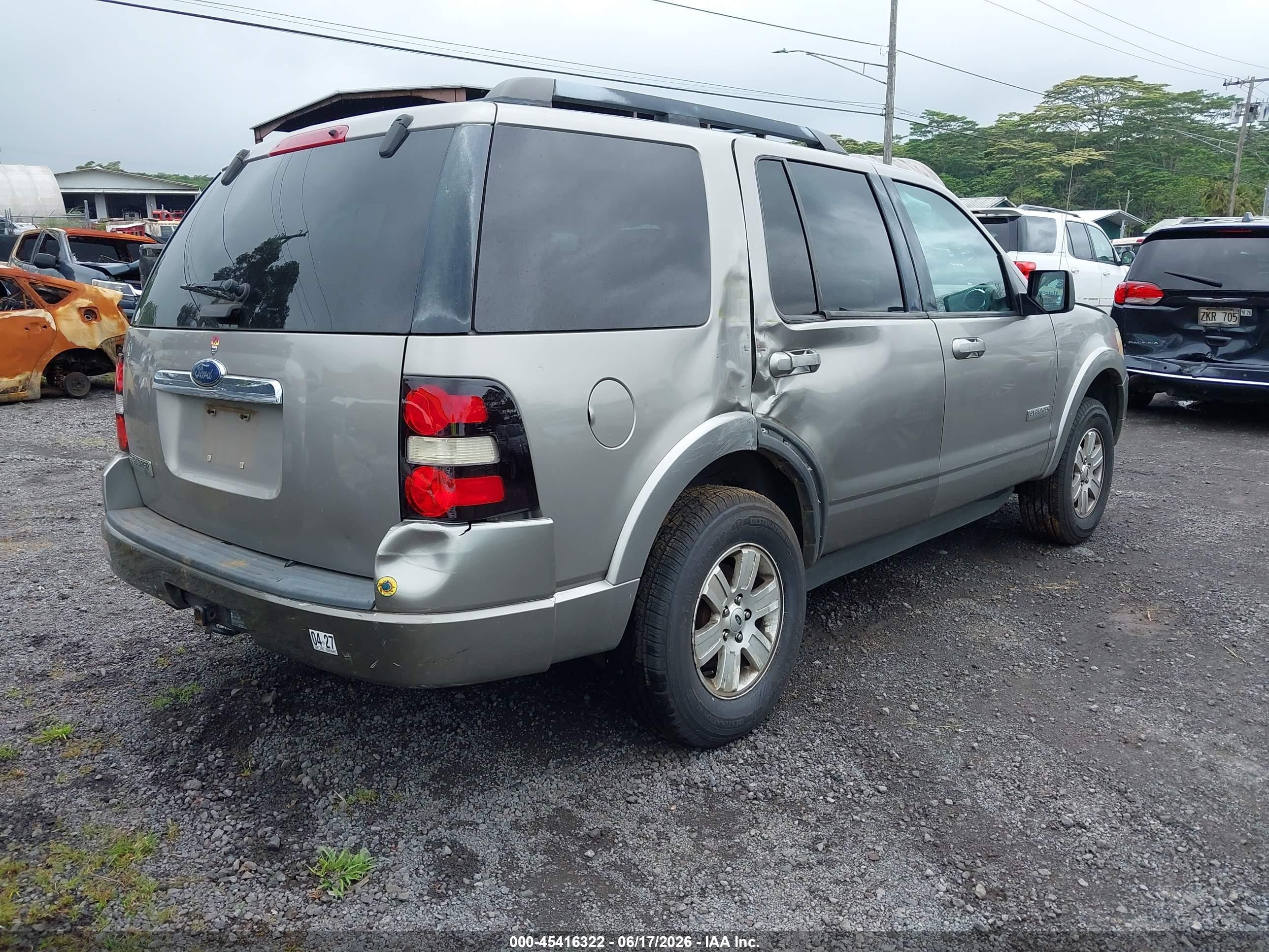 2008 Ford Explorer Xlt Silver vin: 1FMEU63E78UA93071
