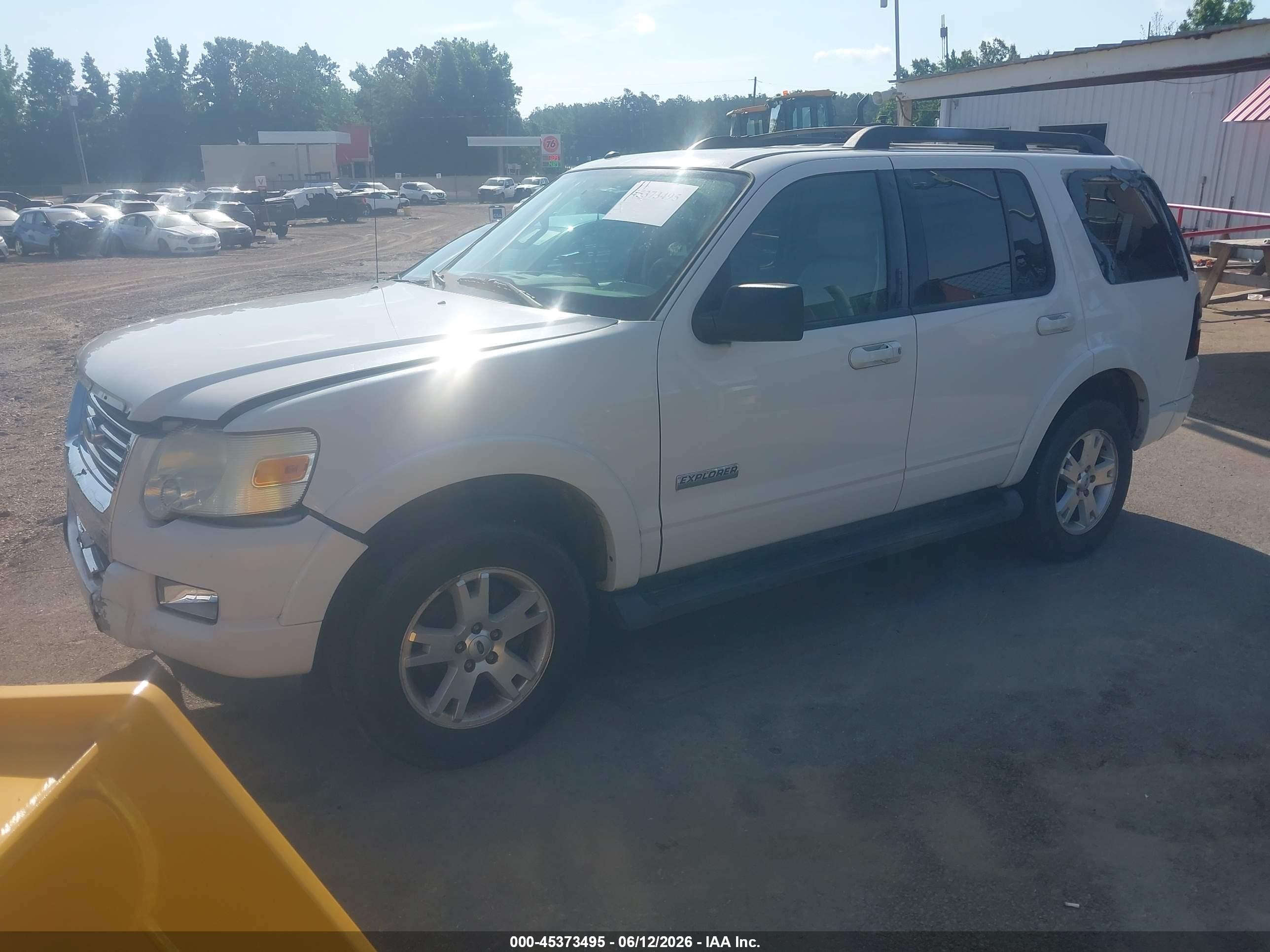 2008 Ford Explorer Xlt White vin: 1FMEU63E78UB14873