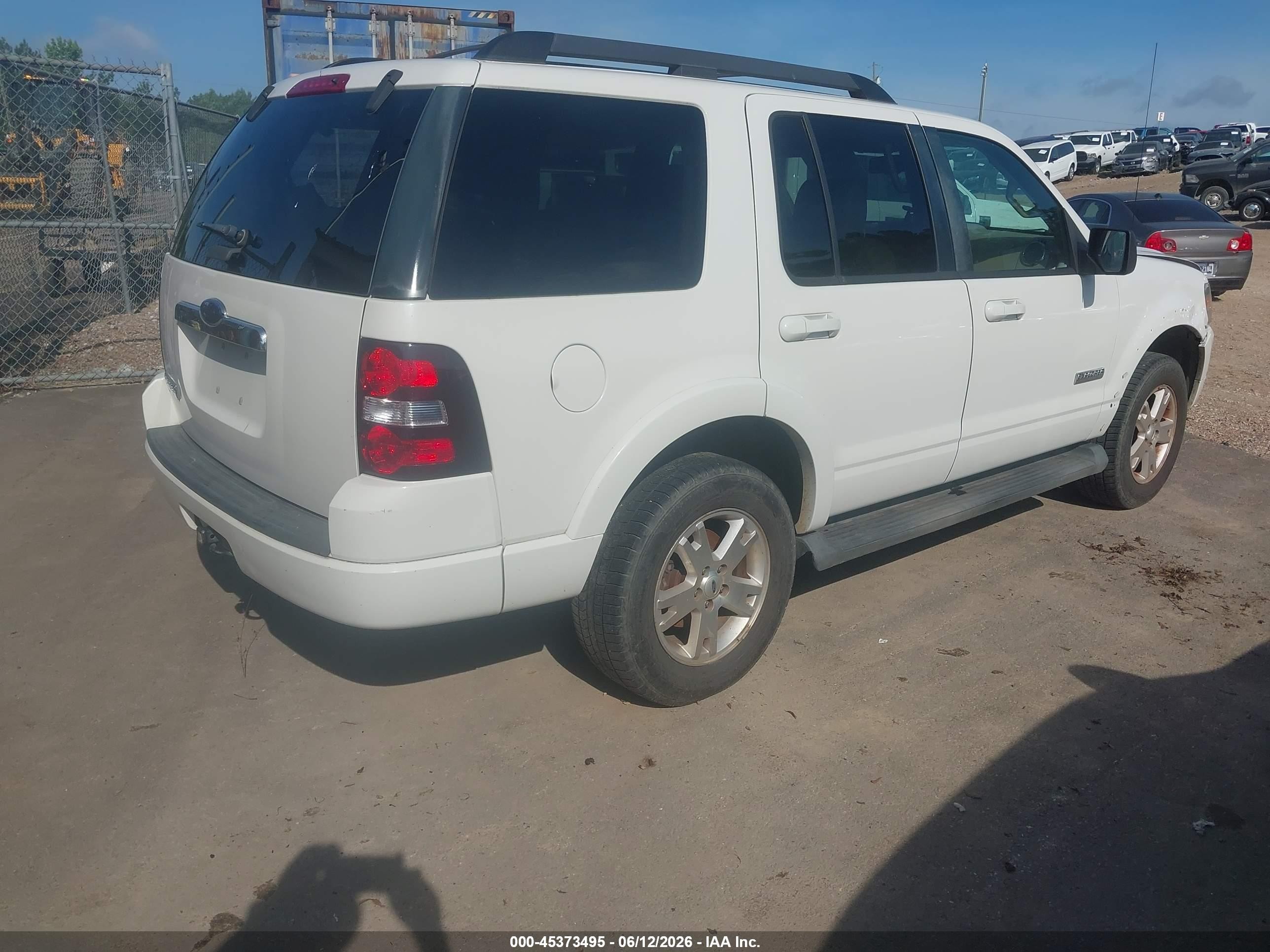 2008 Ford Explorer Xlt White vin: 1FMEU63E78UB14873