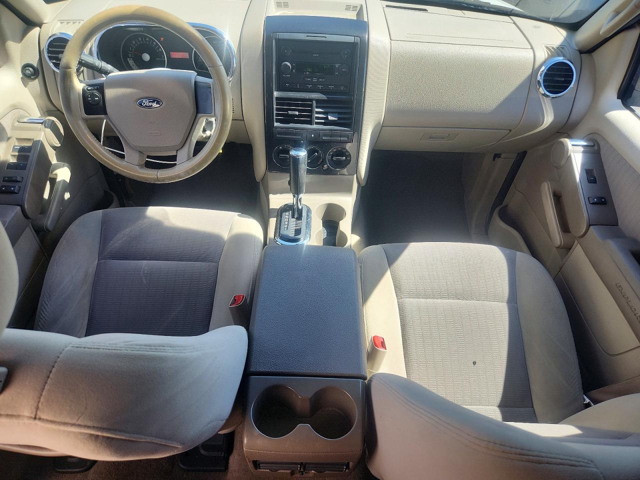 2007 Ford Explorer Xlt White vin: 1FMEU63E87UB66396