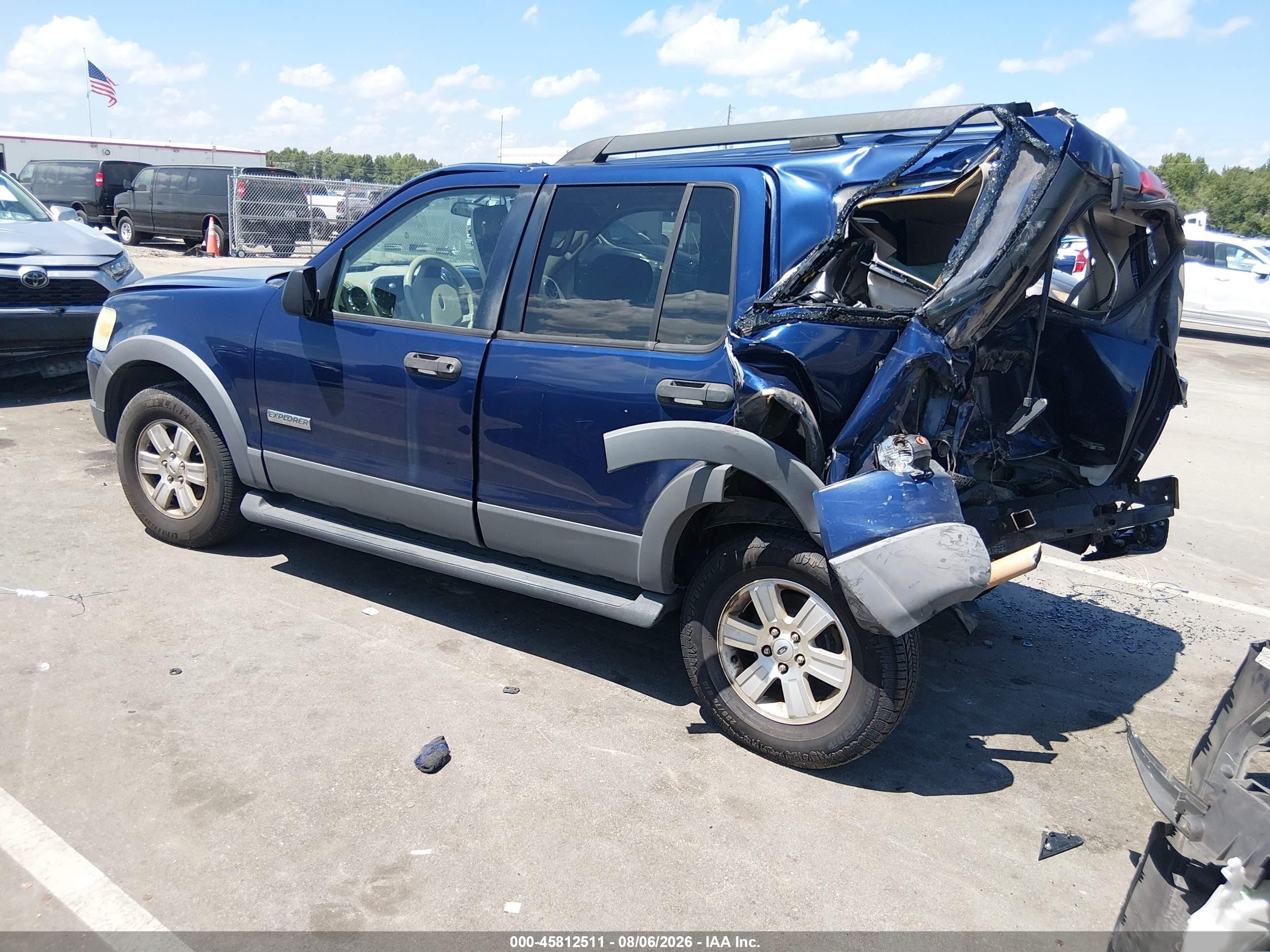 2006 Ford Explorer Xlt Blue vin: 1FMEU63EX6UB19417