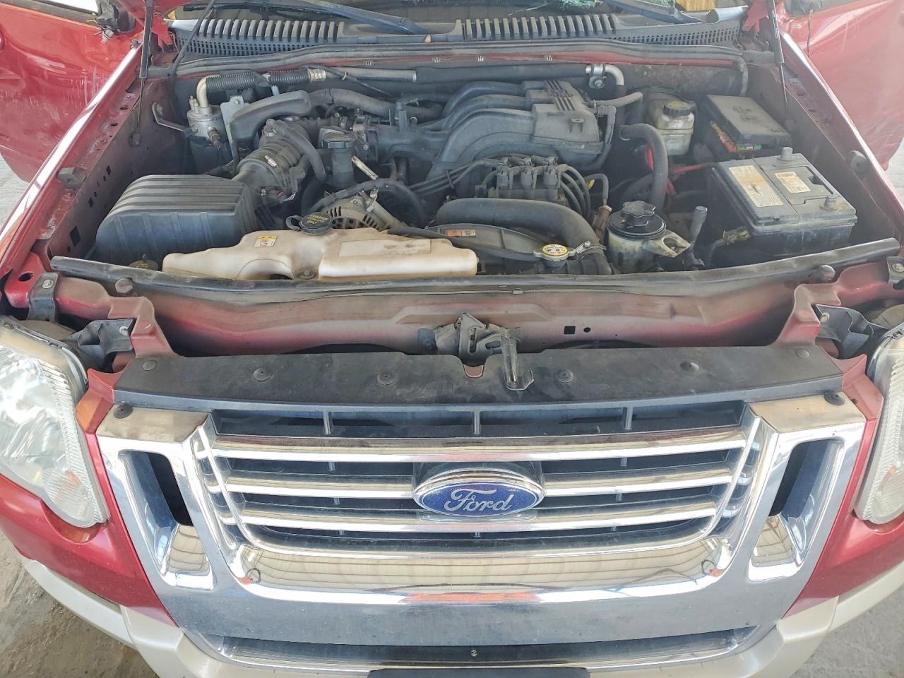 2008 Ford Explorer Eddie Bauer Maroon vin: 1FMEU64E28UB36388