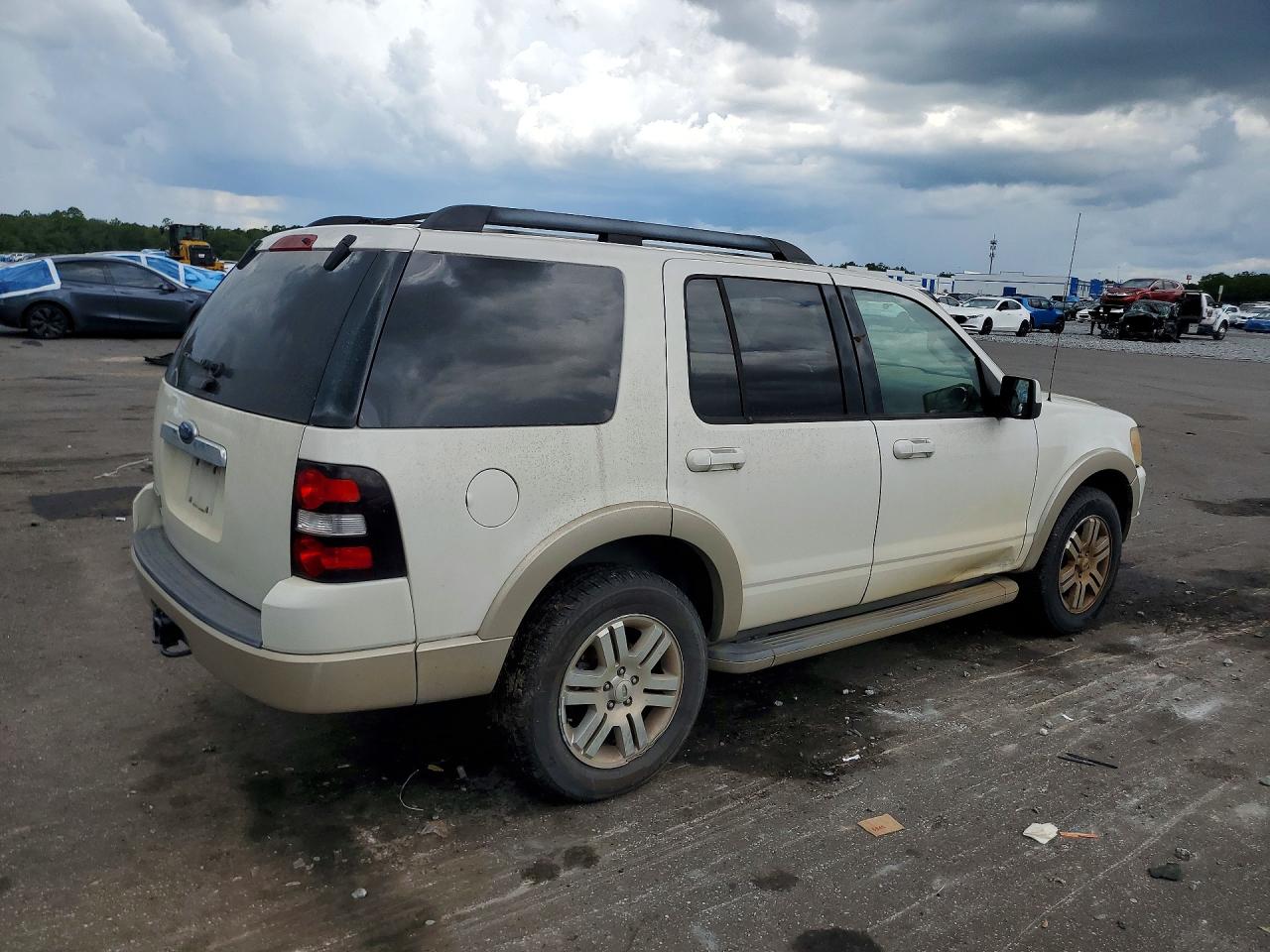2009 Ford Explorer Eddie Bauer White vin: 1FMEU64E49UA36987