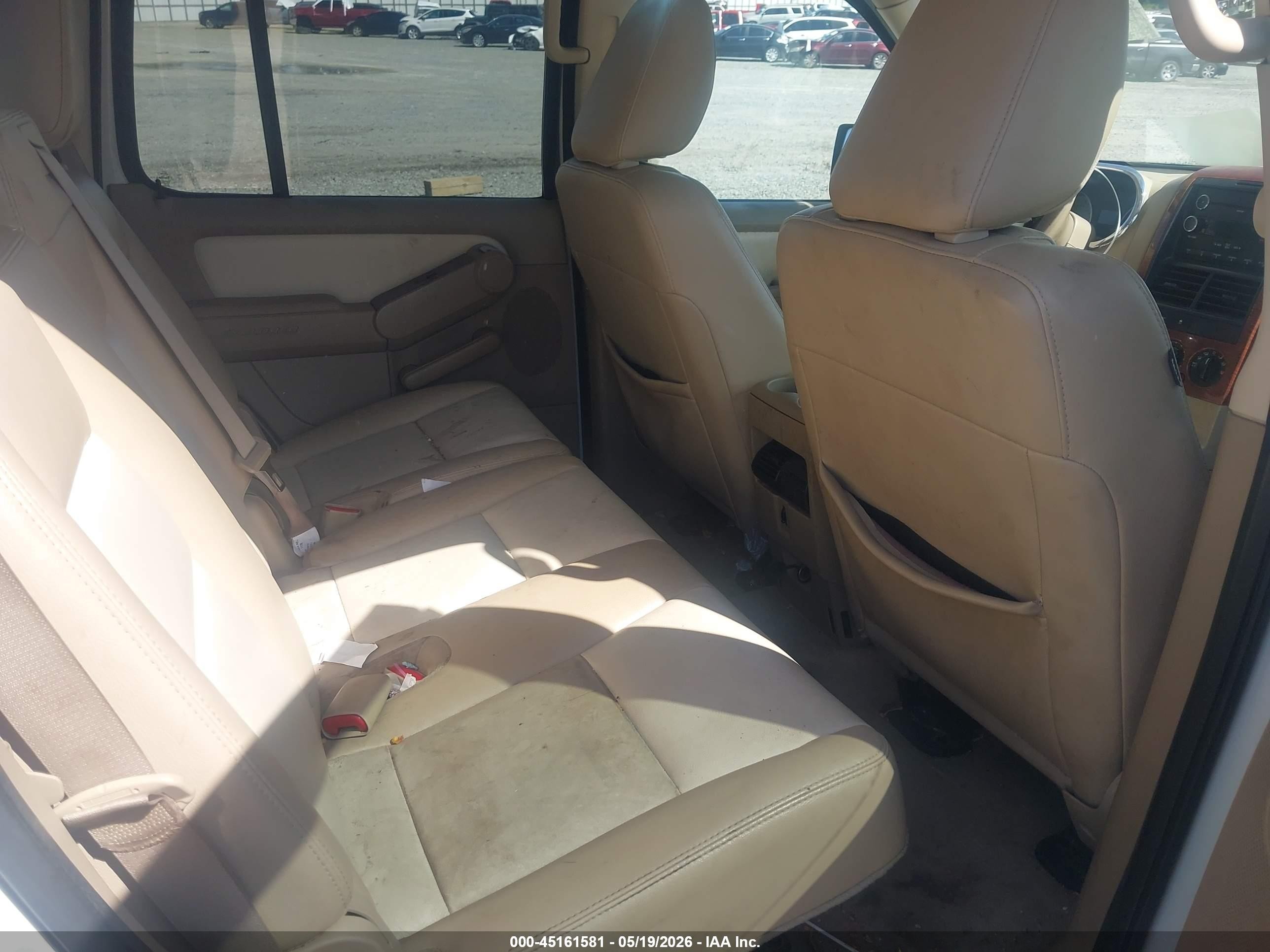 2009 Ford Explorer Eddie Bauer Белый vin: 1FMEU64EX9UA21197