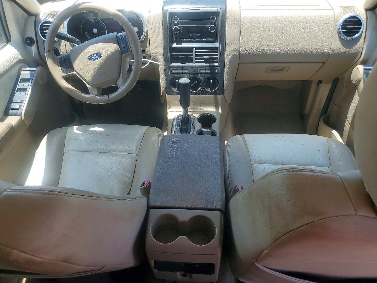 2010 Ford Explorer Xlt White vin: 1FMEU6DE0AUB02245