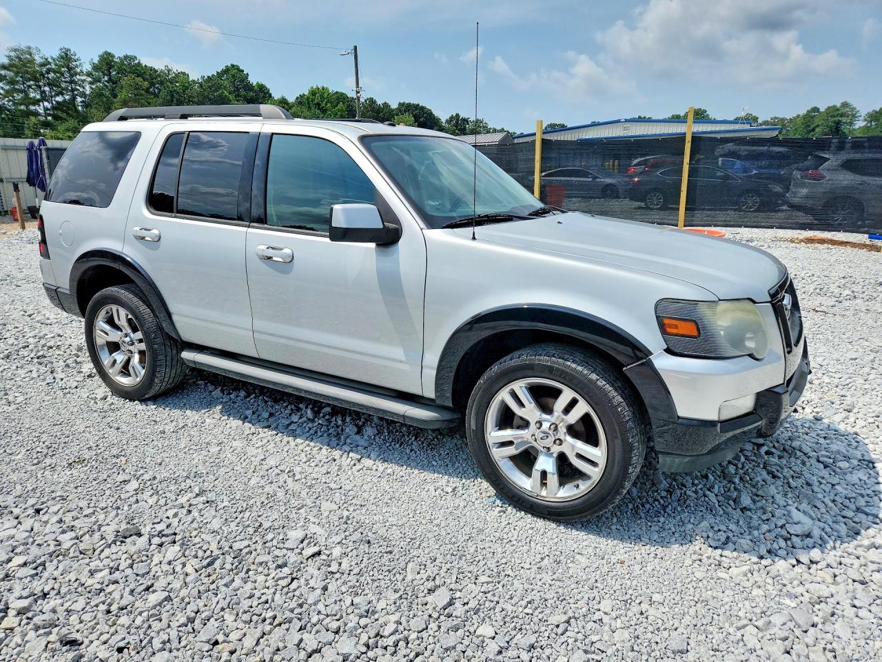 2010 Ford Explorer Xlt Silver vin: 1FMEU6DE3AUB02210
