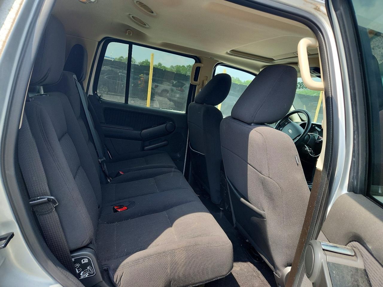 2010 Ford Explorer Xlt Silver vin: 1FMEU6DE3AUB02210