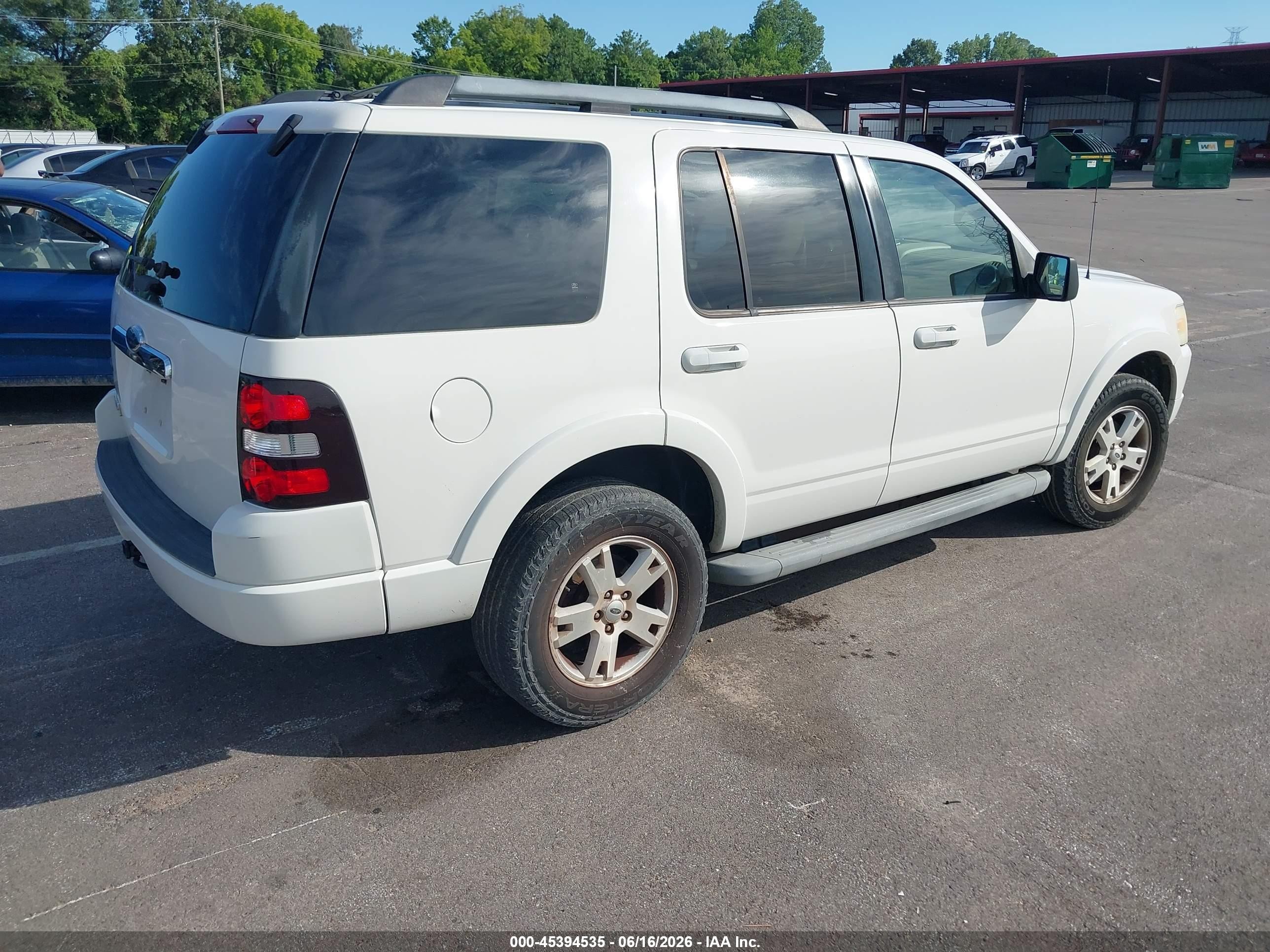 2010 Ford Explorer Xlt White vin: 1FMEU6DE6AUA03476