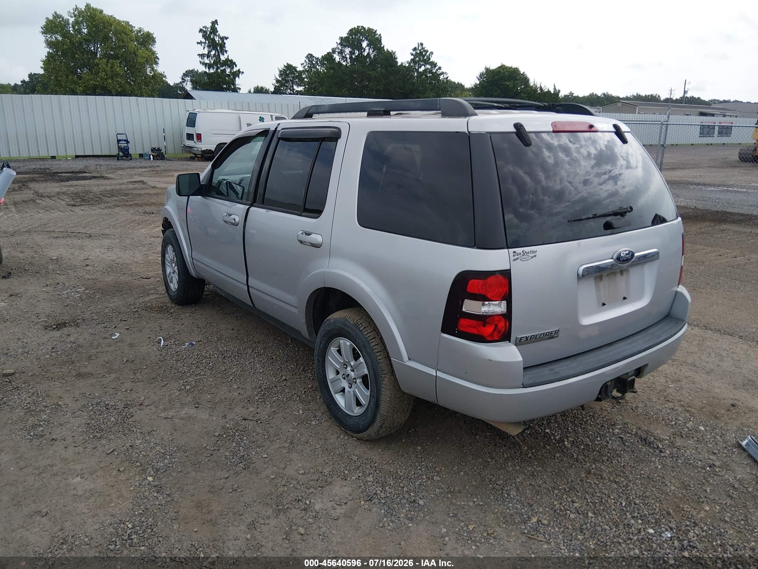 2010 Ford Explorer Xlt Серебряный vin: 1FMEU6DE9AUA79502