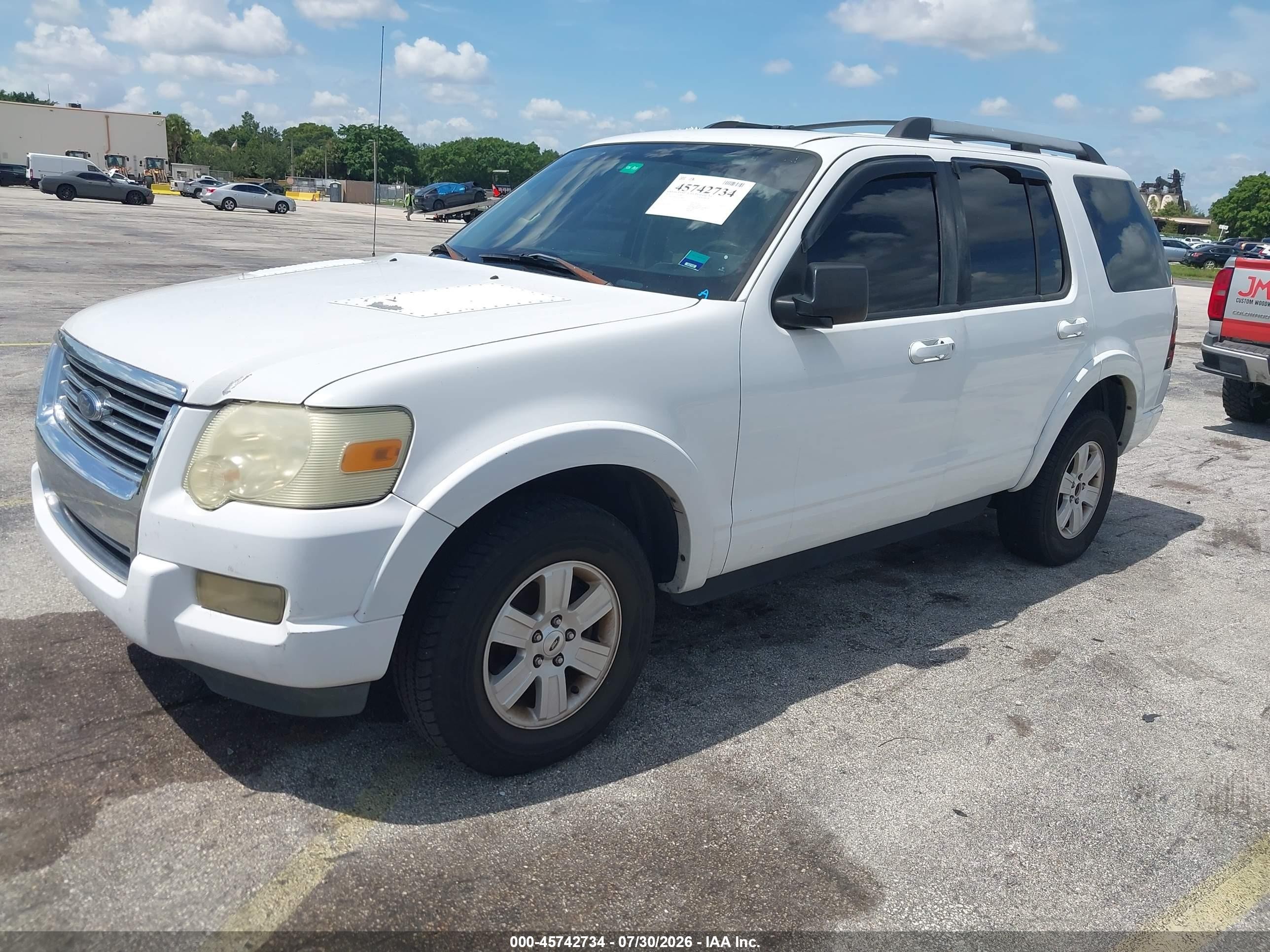 2010 Ford Explorer Xlt White vin: 1FMEU6DEXAUA08616