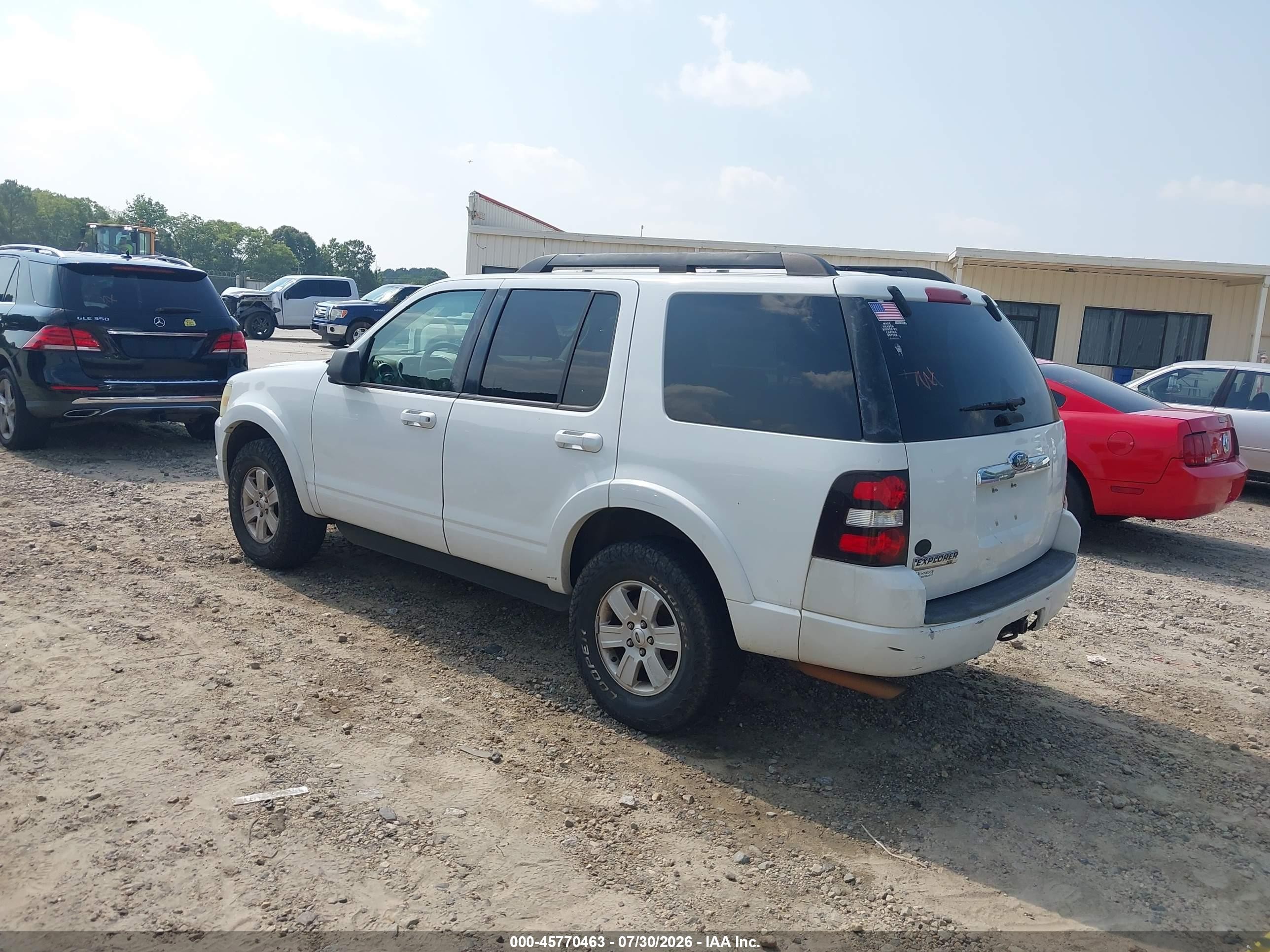 2010 Ford Explorer Xlt White vin: 1FMEU6DEXAUA11418