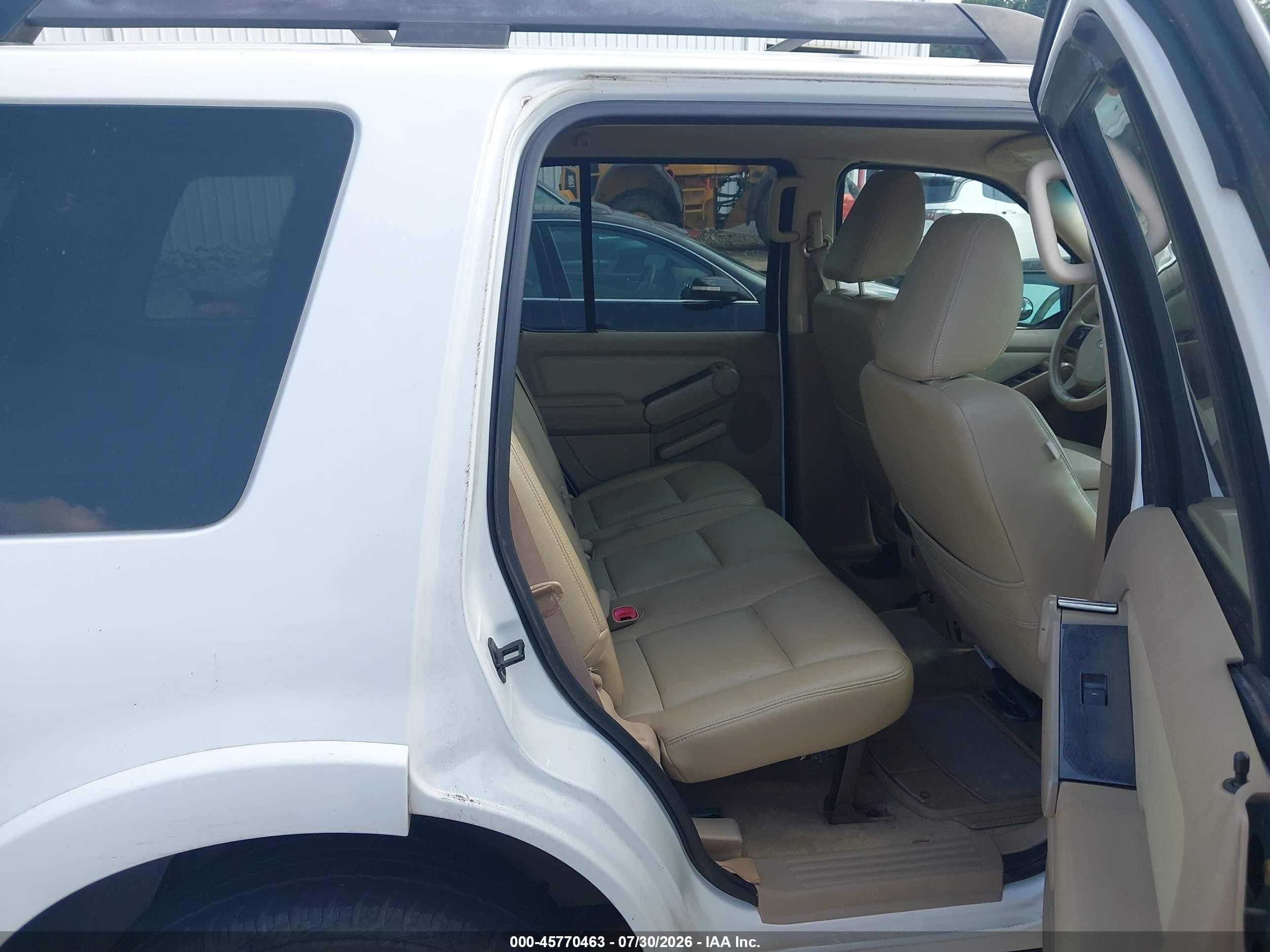 2010 Ford Explorer Xlt White vin: 1FMEU6DEXAUA11418